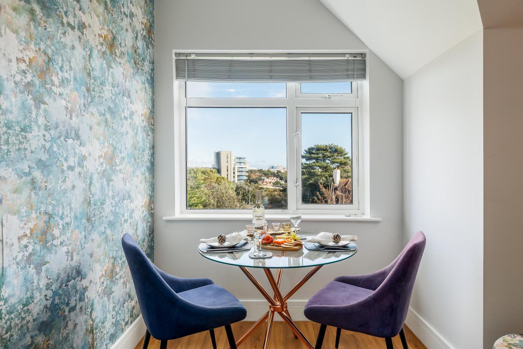 Sea Breeze Apartment *