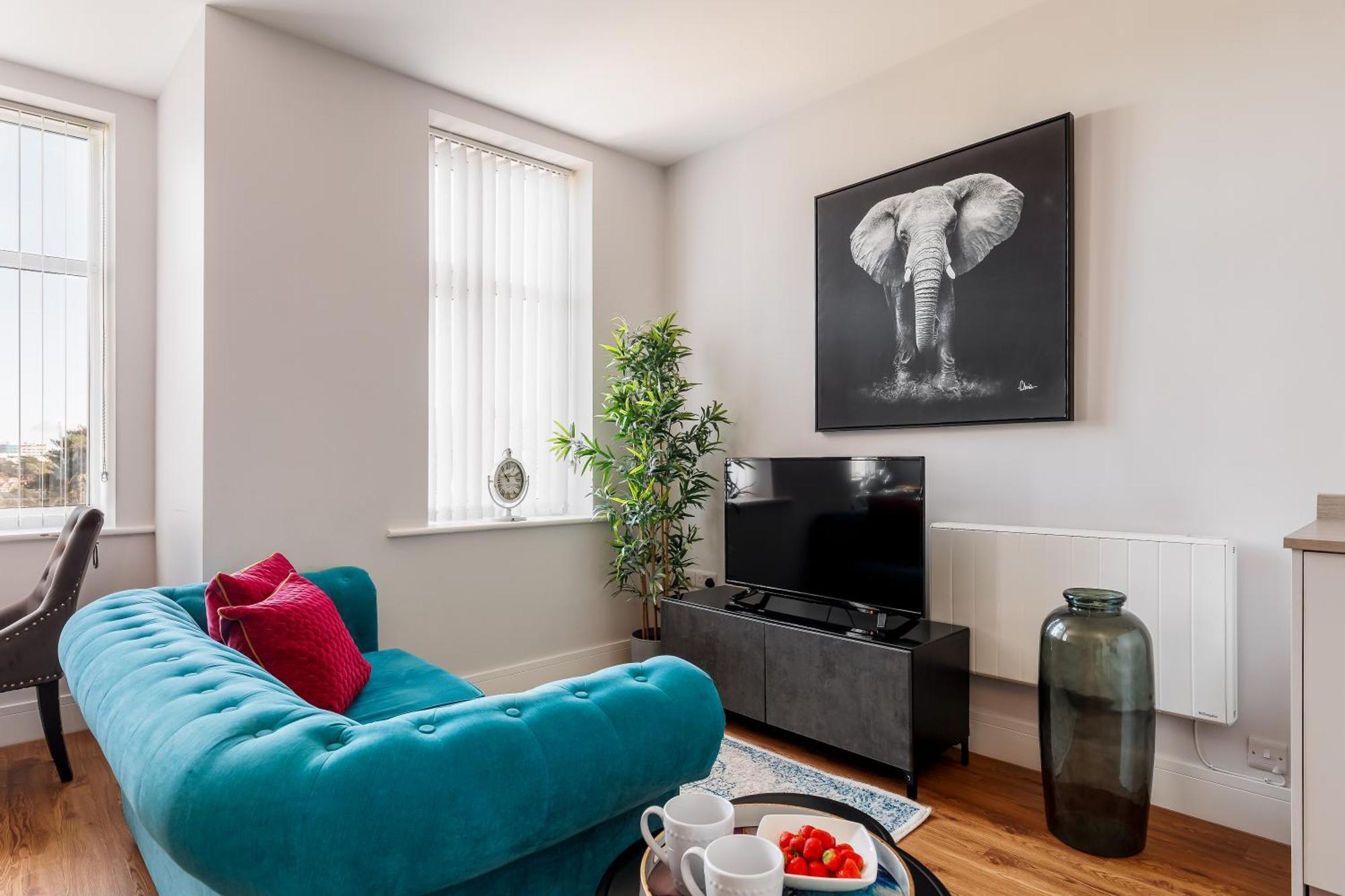 Sea Breeze Apartment *