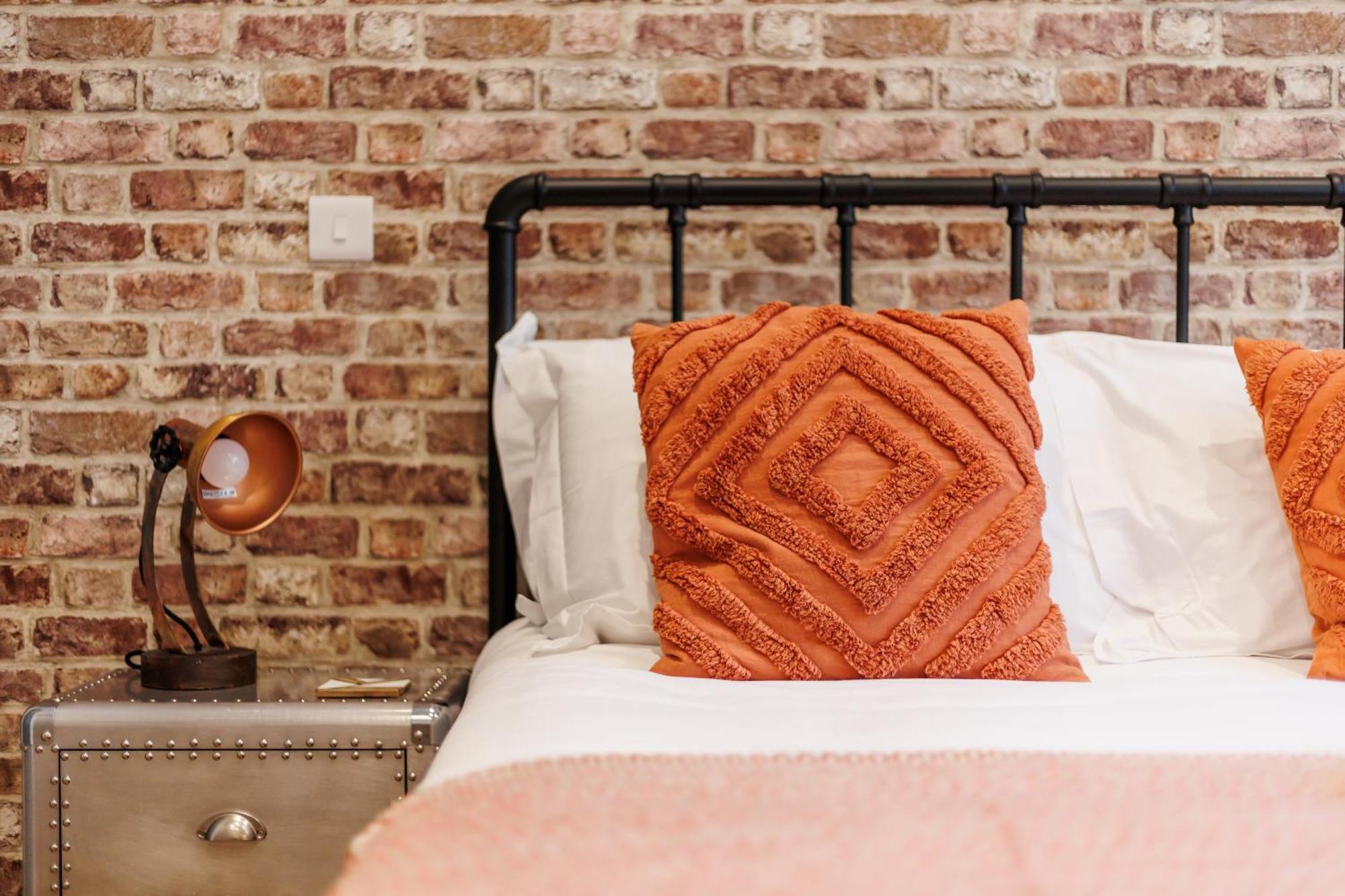 Sea Breeze - Pebbles Apartment *