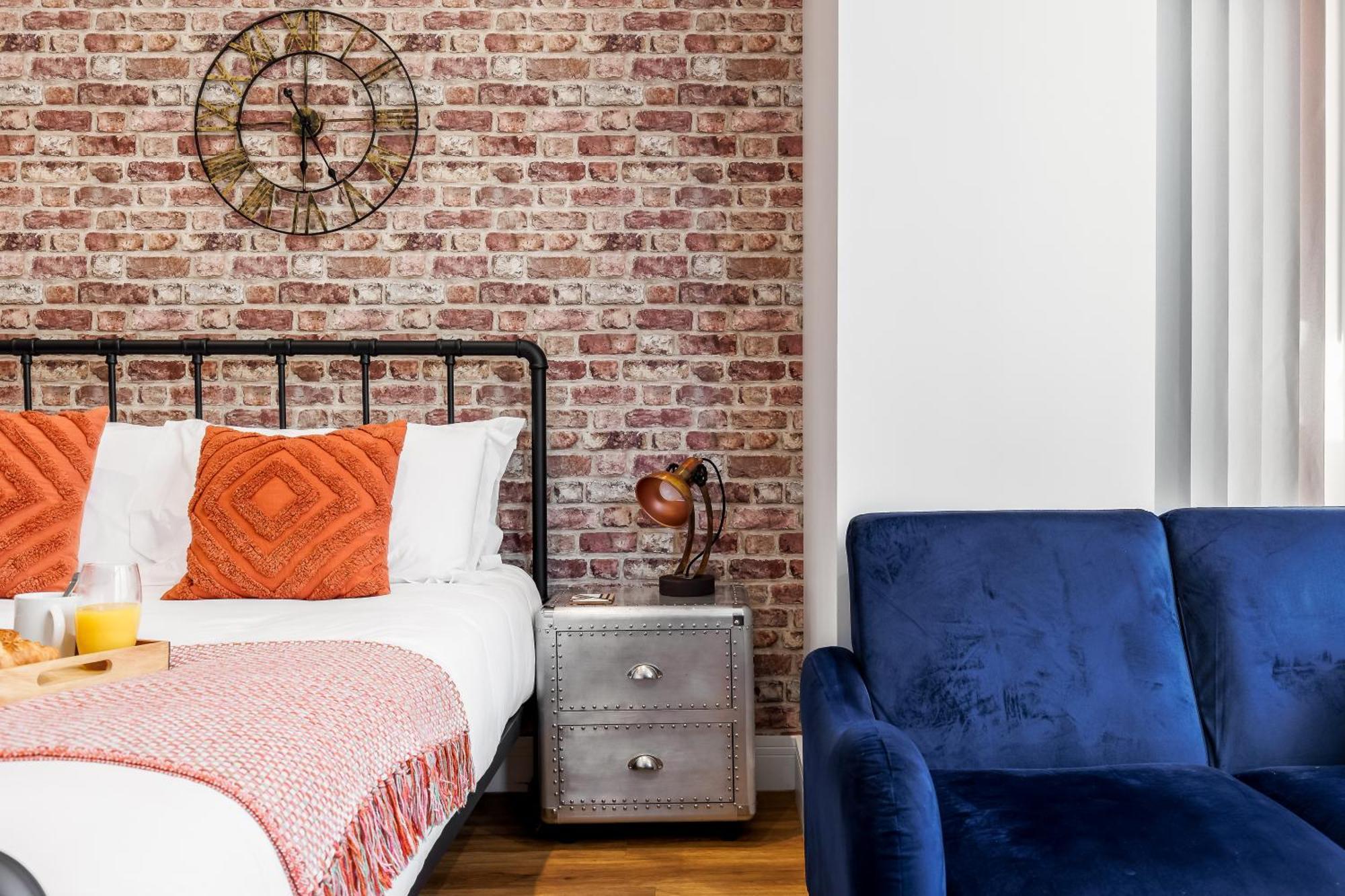 Sea Breeze - Pebbles Apartment *