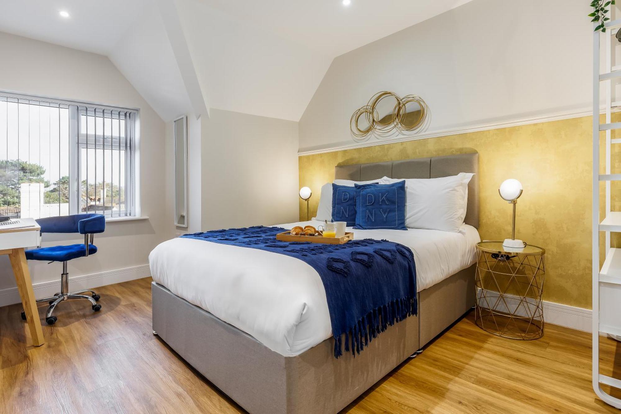 Sea Breeze - Pebbles Apartment *