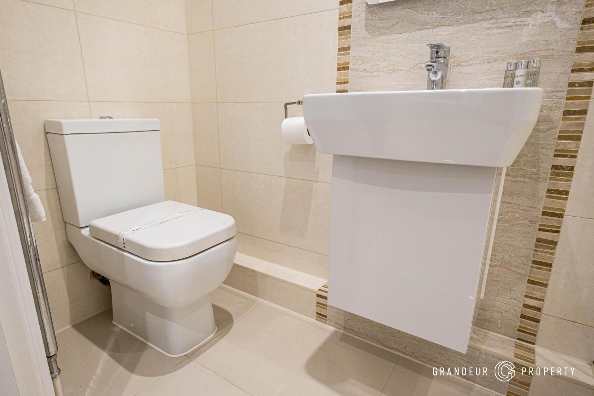 The Hideaway By Grandeur Apartment Bournemouth