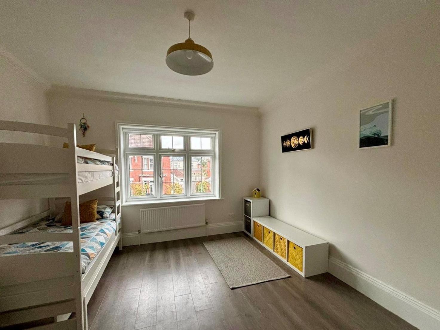 Bournecoast Family With Garden -wifi -hb8530