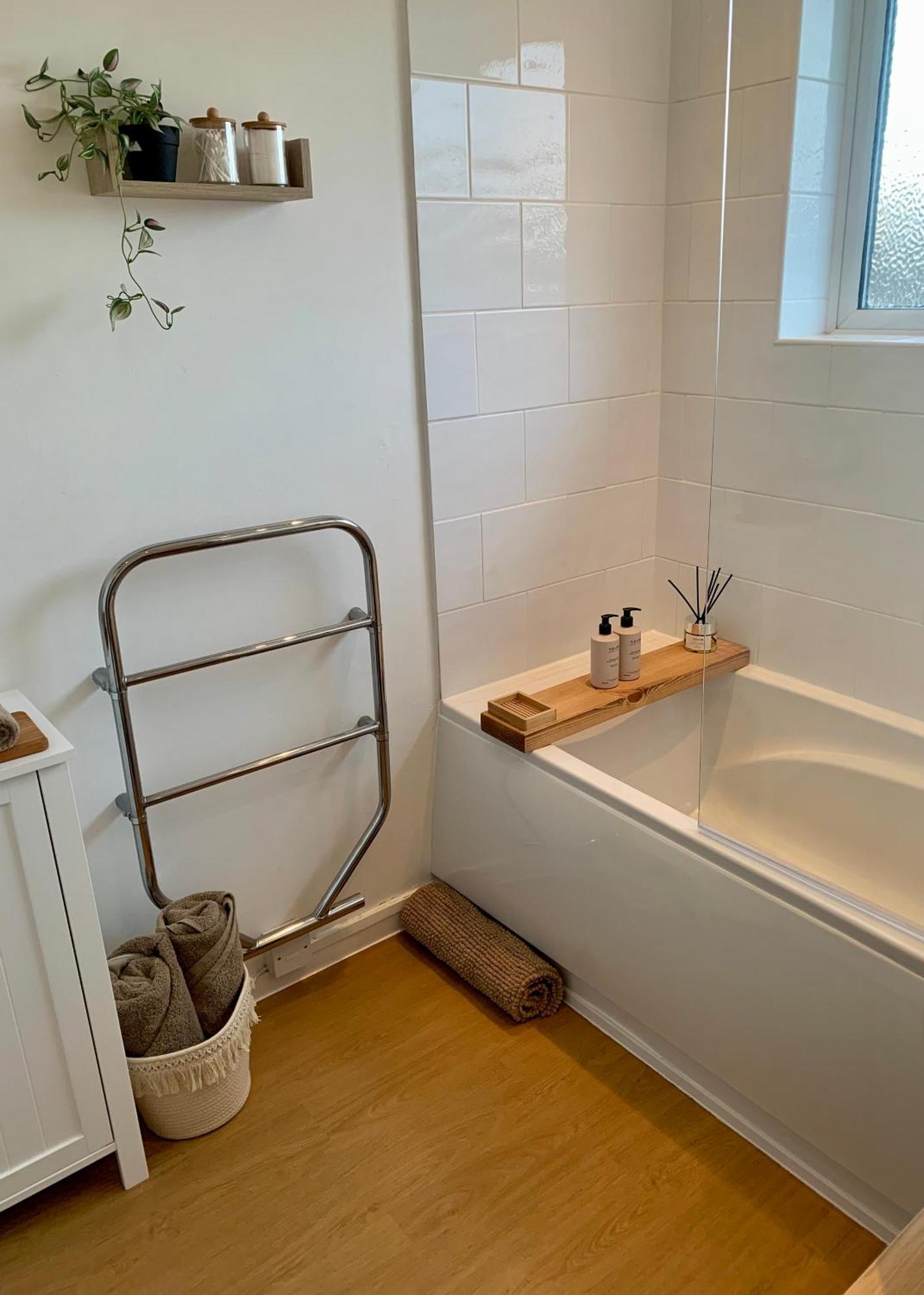 Central, Stylish & Cosy With Large Garden & Parking,