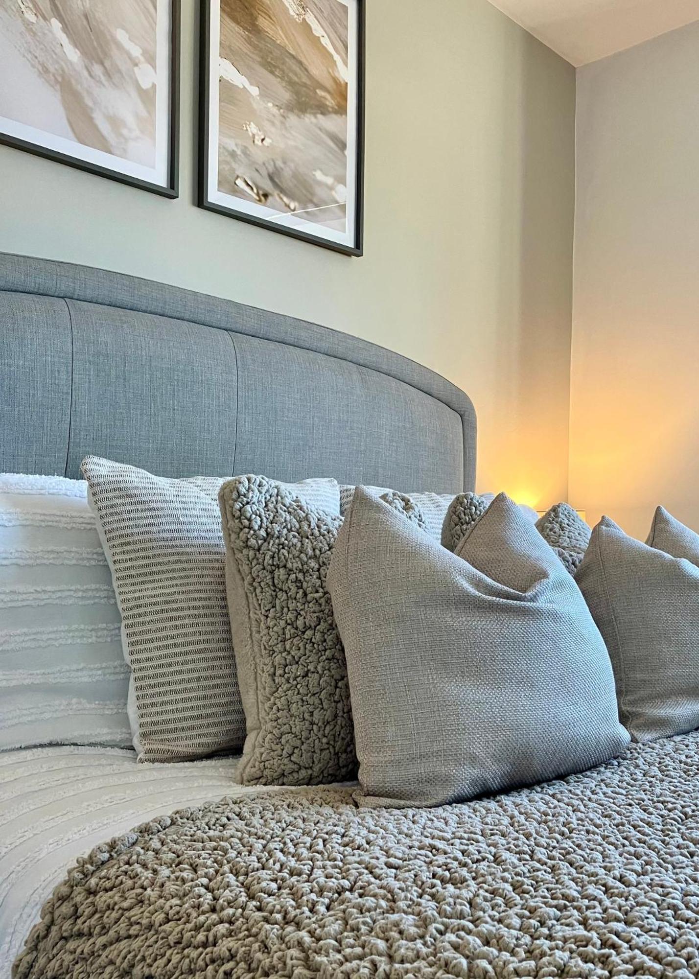 Central, Stylish & Cosy With Large Garden & Parking, Holiday home Bournemouth