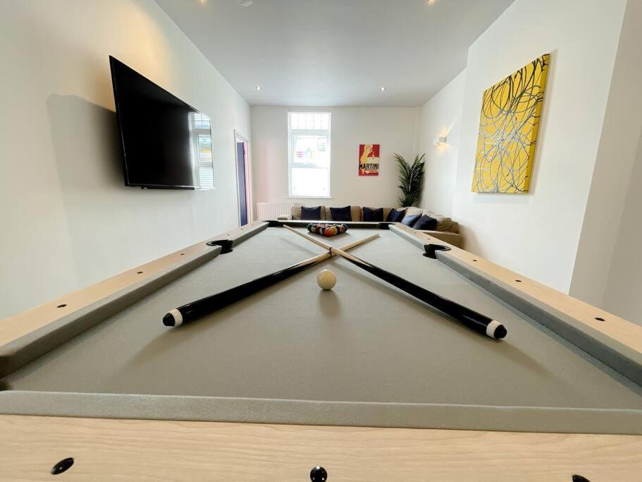 Stylish 4 Bedroom With Parking * Bournemouth