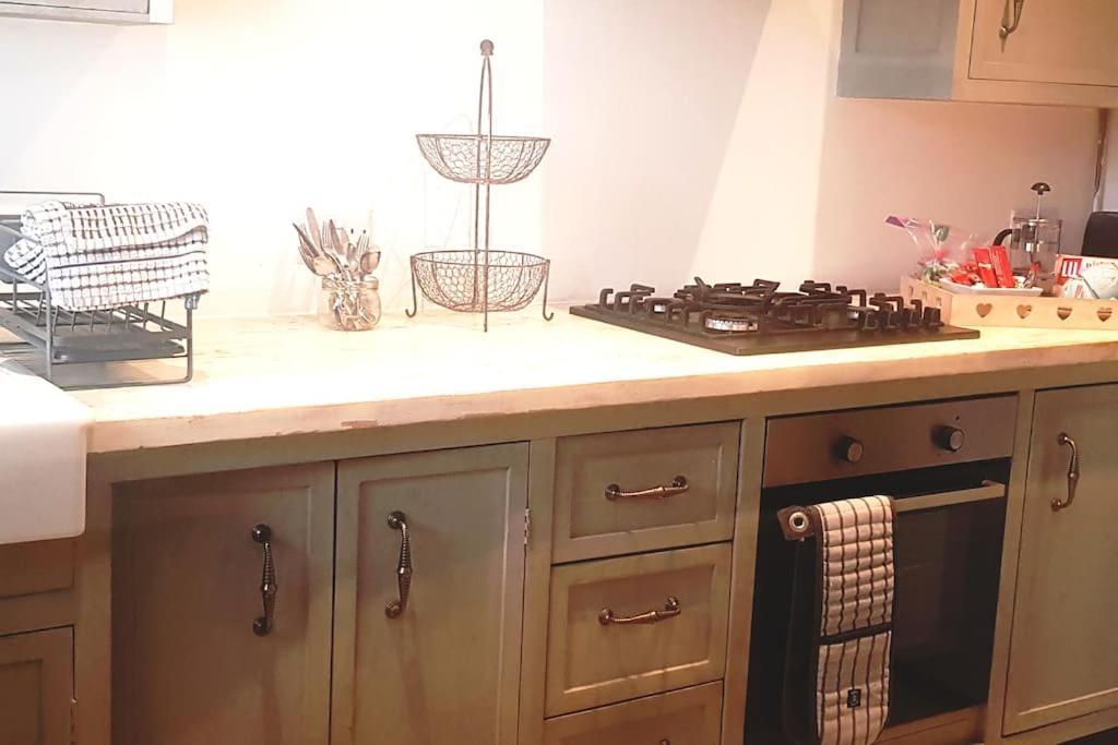 Beautiful 1 Bed Annex, Near And Shops *