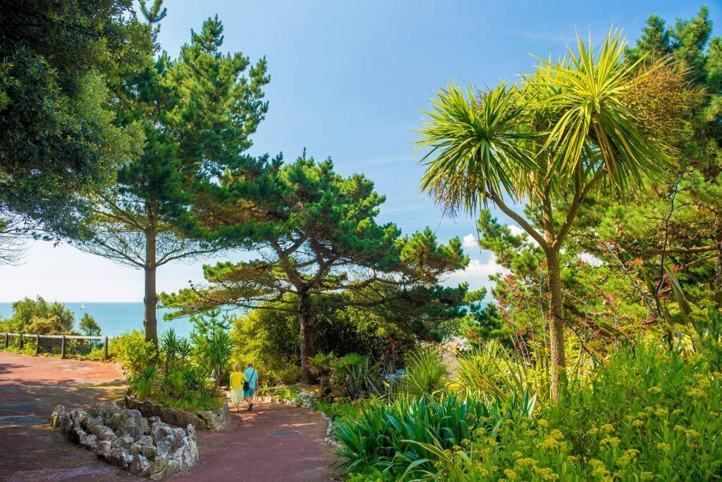 Bournecoast: Patio Garden - Parking - Wifi -fm8455 Apartment Bournemouth