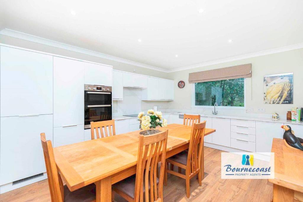 Bournecoast: Lovely Countryside Family Home-hb1522 * Bournemouth