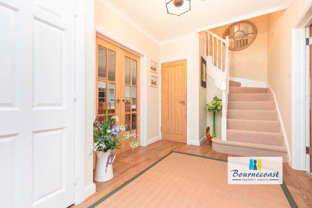 Holiday home Bournecoast: Lovely Countryside Family Home-hb1522