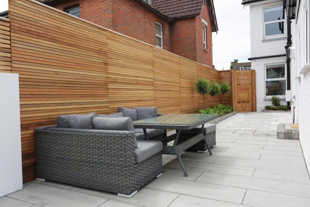 Bournecoast: Near Beach-garden- 2192 *