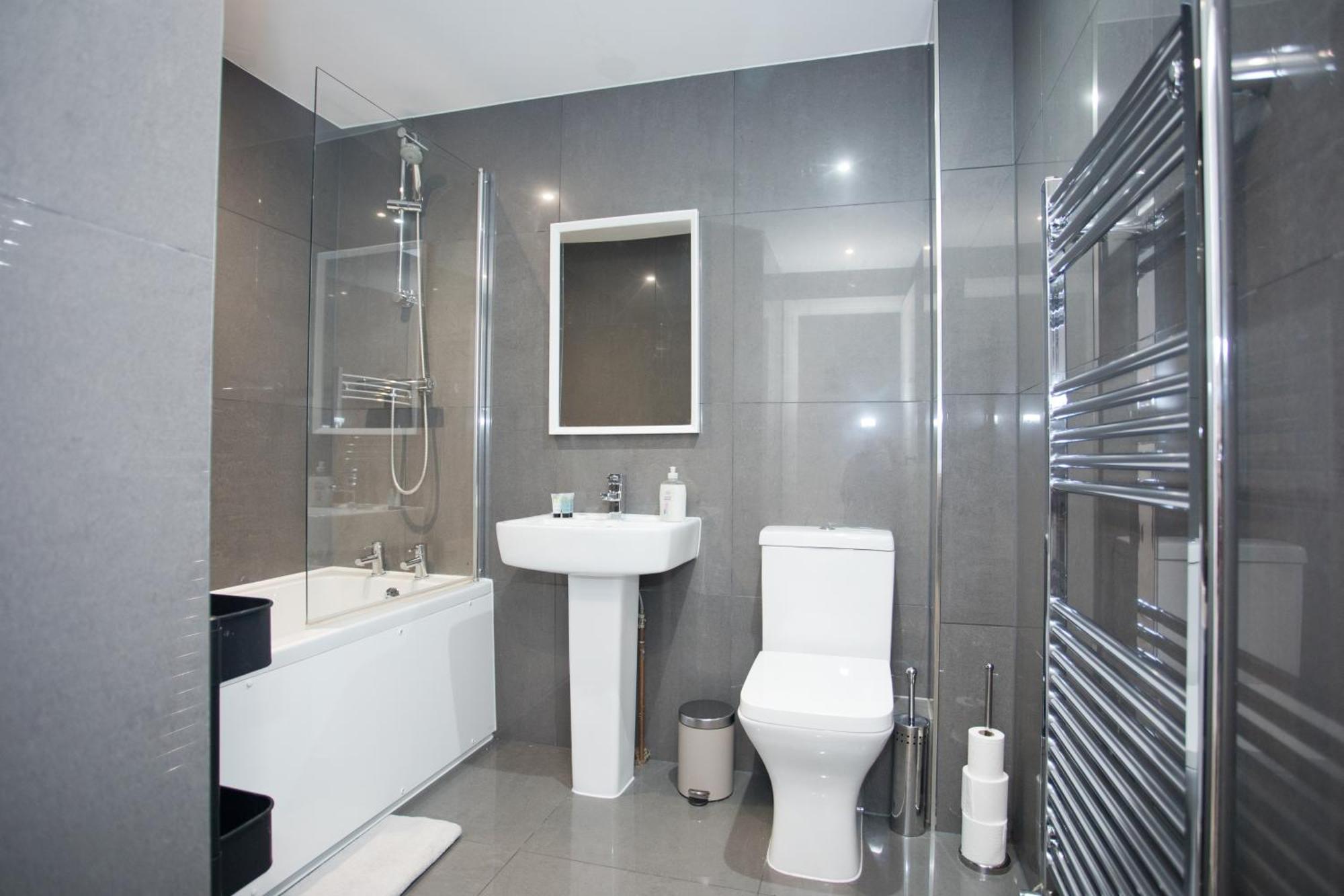Apartment Sea Air - 2 Bedrooms - Parking - Mins To Bournemouth