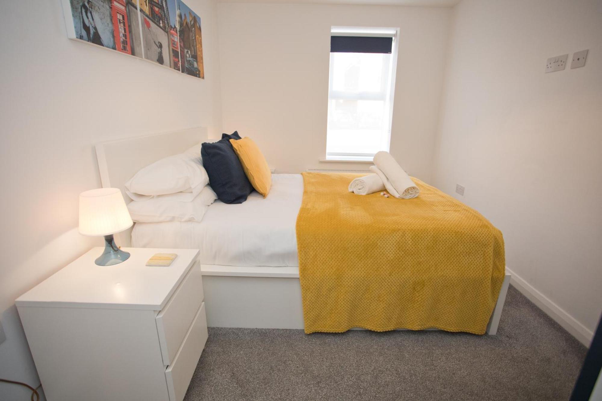 Sea Air - 2 Bedrooms - Parking - Mins To Apartment