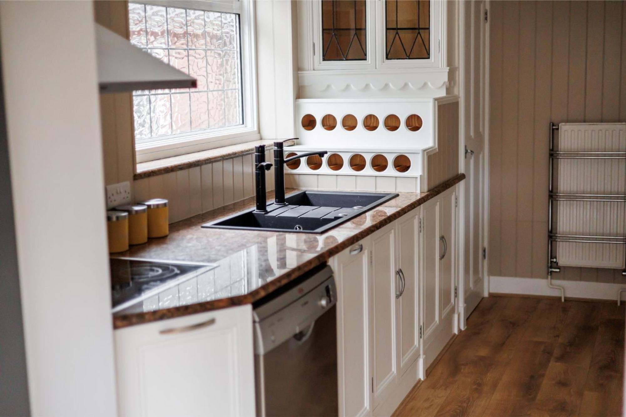 Traditional Family House Near -great Garden! Bournemouth