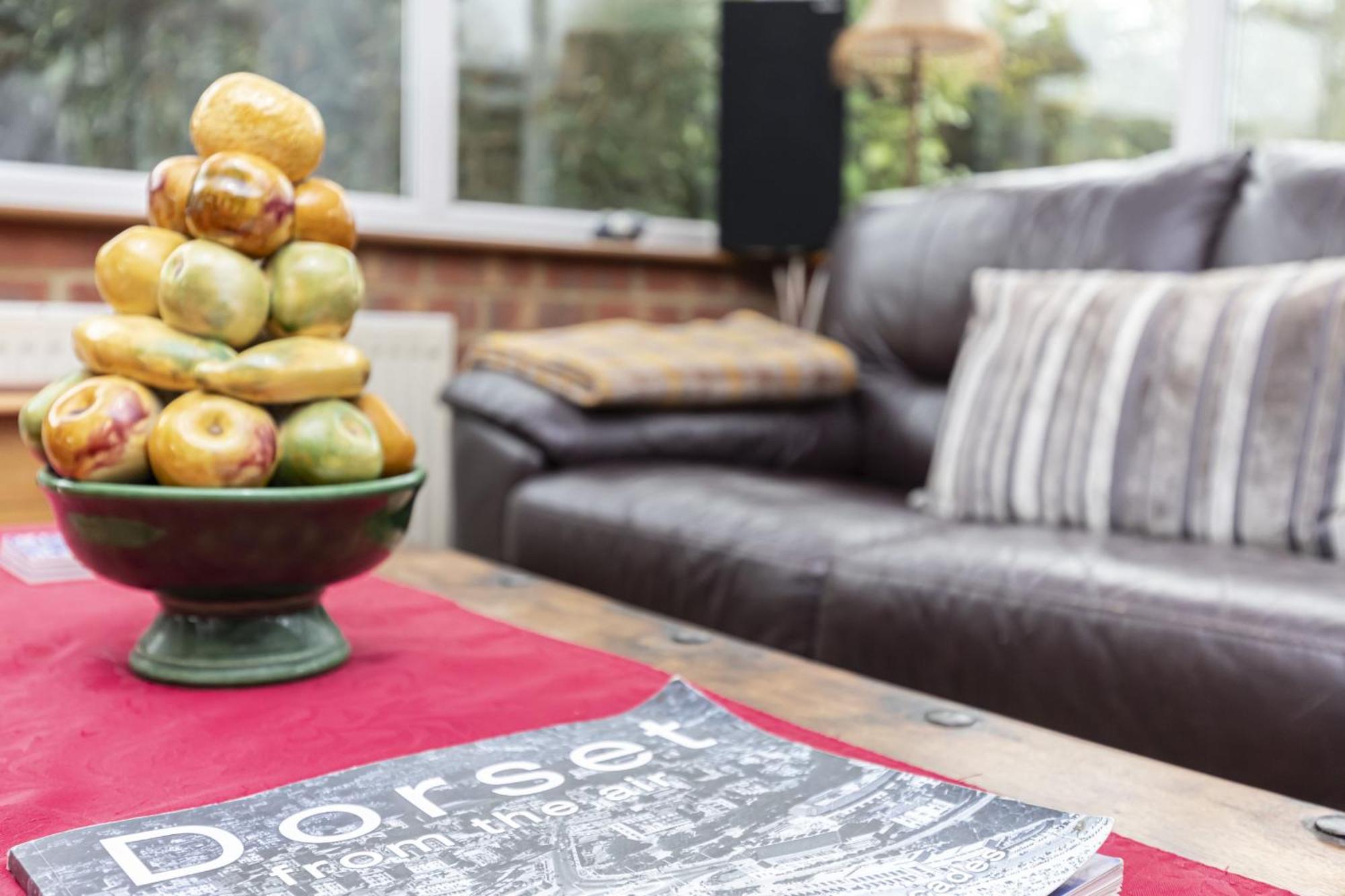 Cozy Cottage, Secure Garden, Dog Freindly Bournemouth