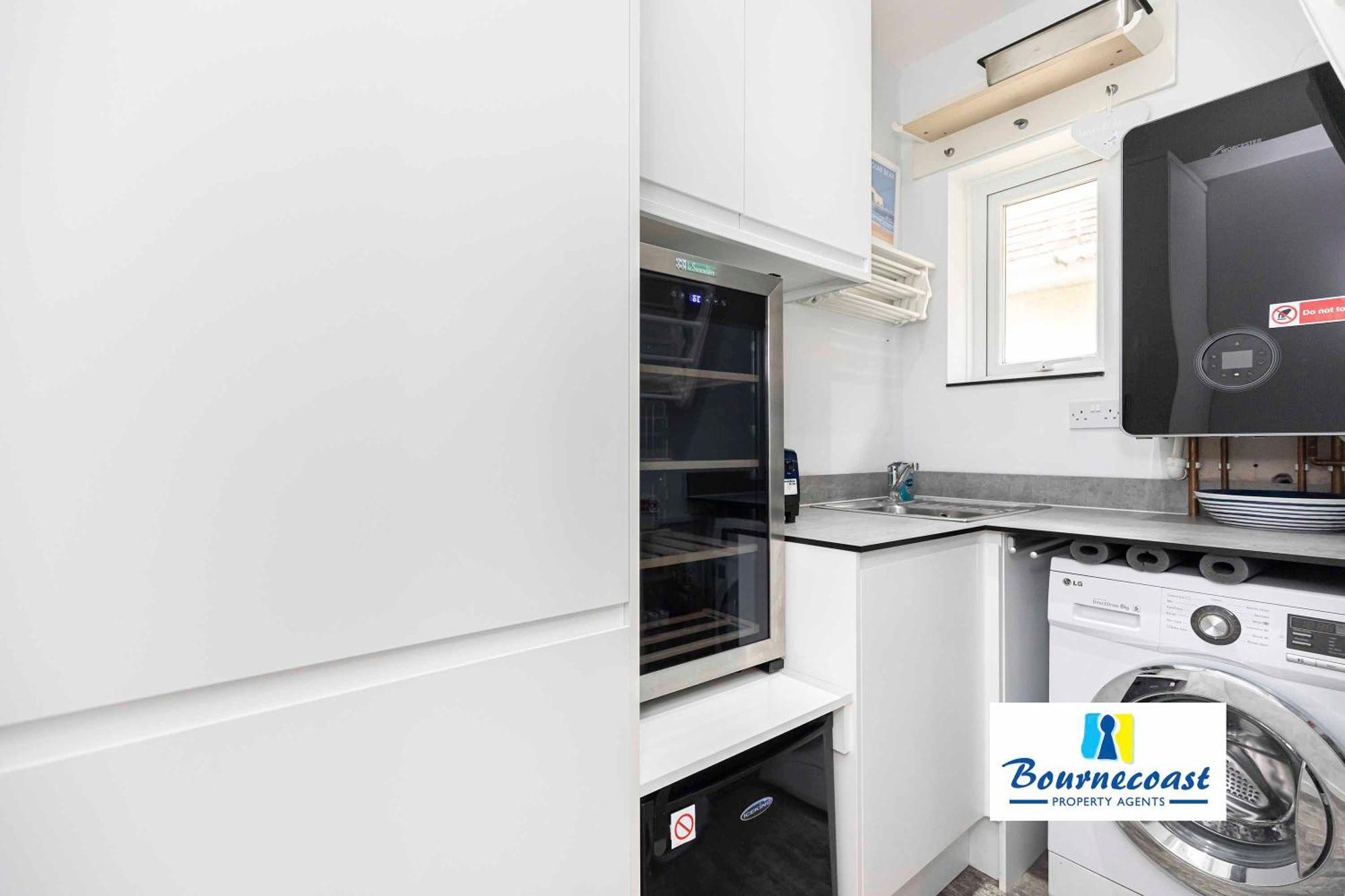 Apartment Bournecoast: Modern Flat- Sea Views-fm8497
