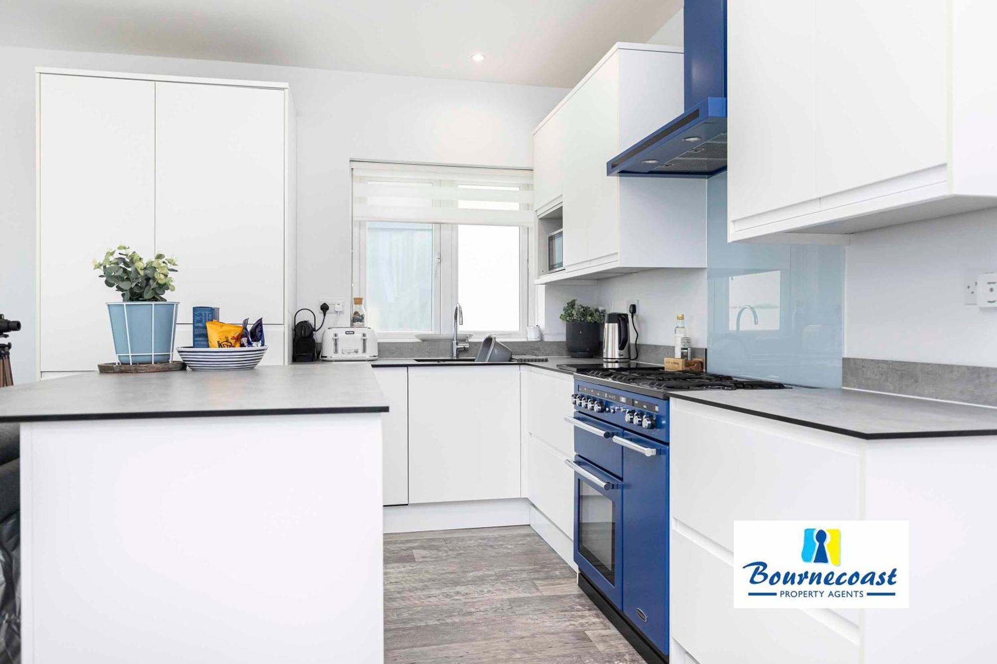 Bournecoast: Modern Flat- Sea Views-fm8497