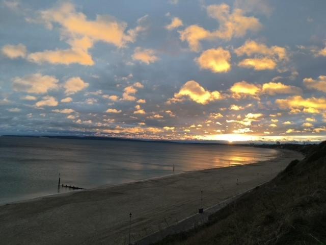 Bournecoast: Modern Flat- Sea Views-fm6128