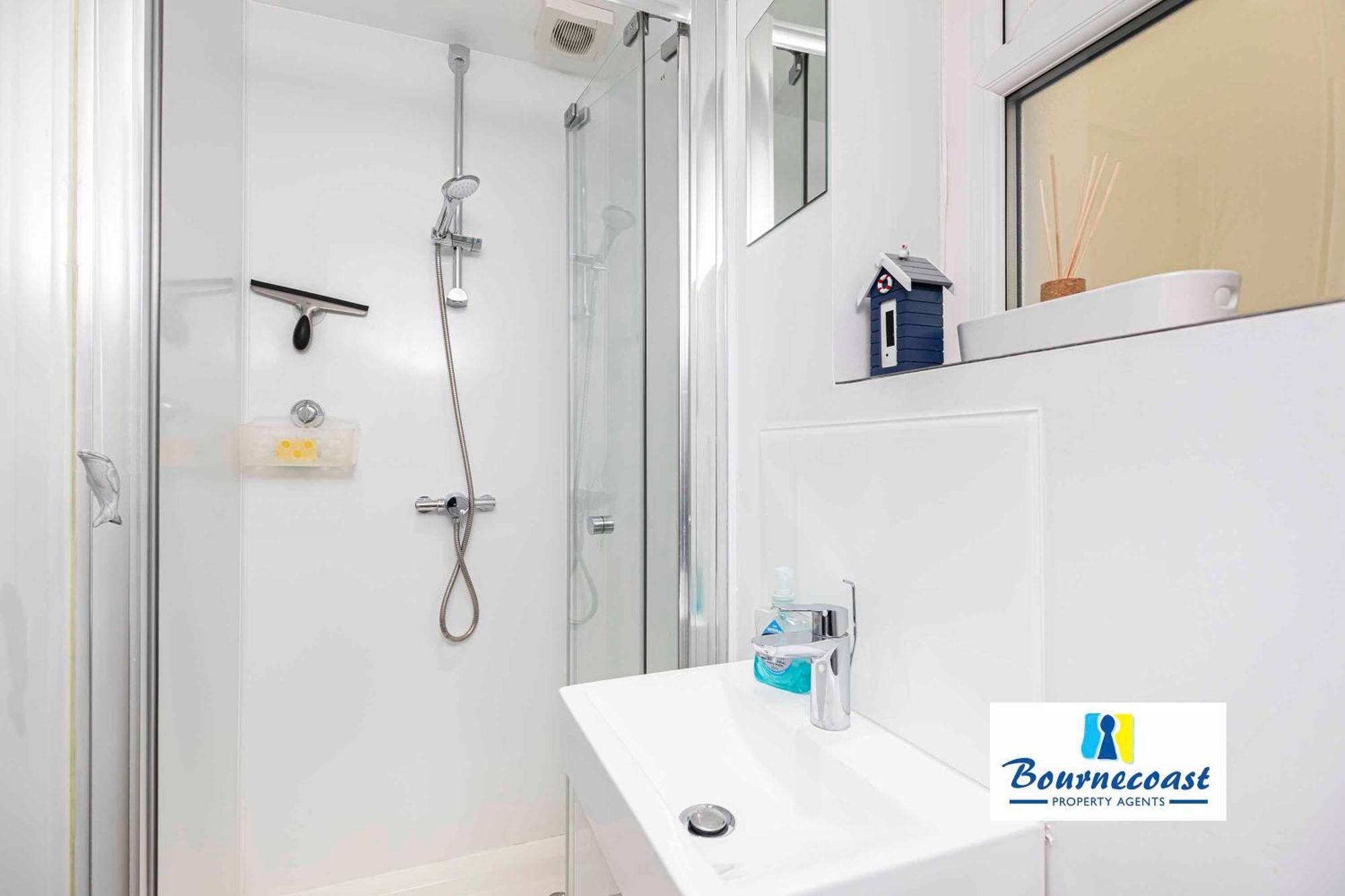 Apartment Bournecoast: Modern Flat- Sea Views-fm6128 Bournemouth