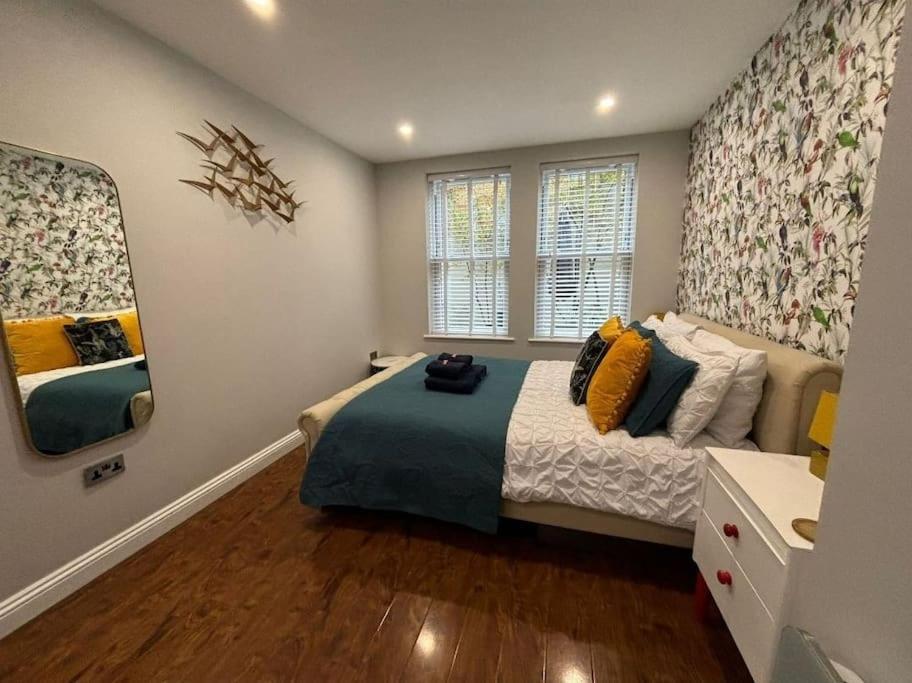 Apartment 3 Mins Walk, 2pm Check-in, Private Garden. Bournemouth