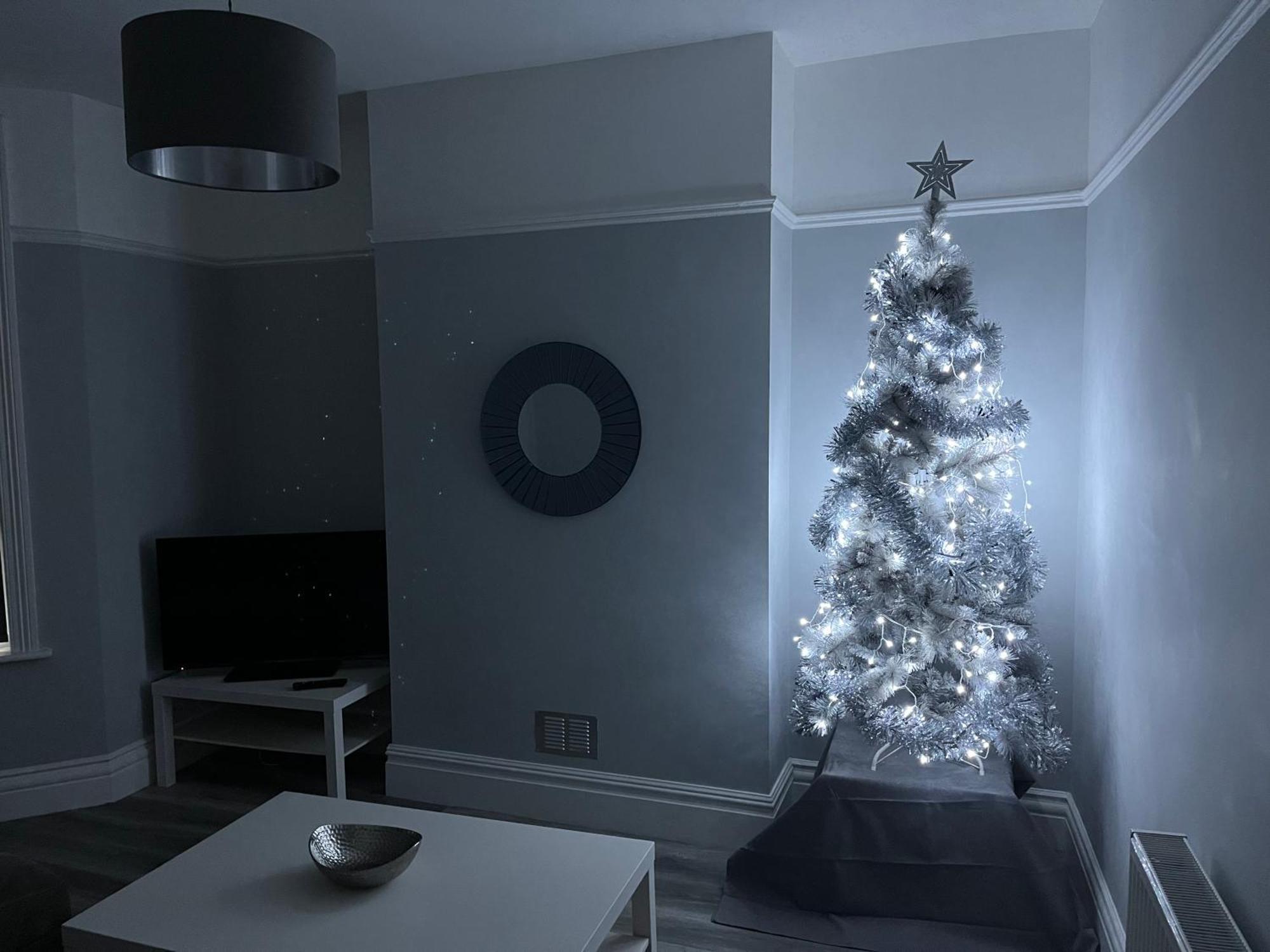 Entire Spacious 4 Bedroom In Bournemouth