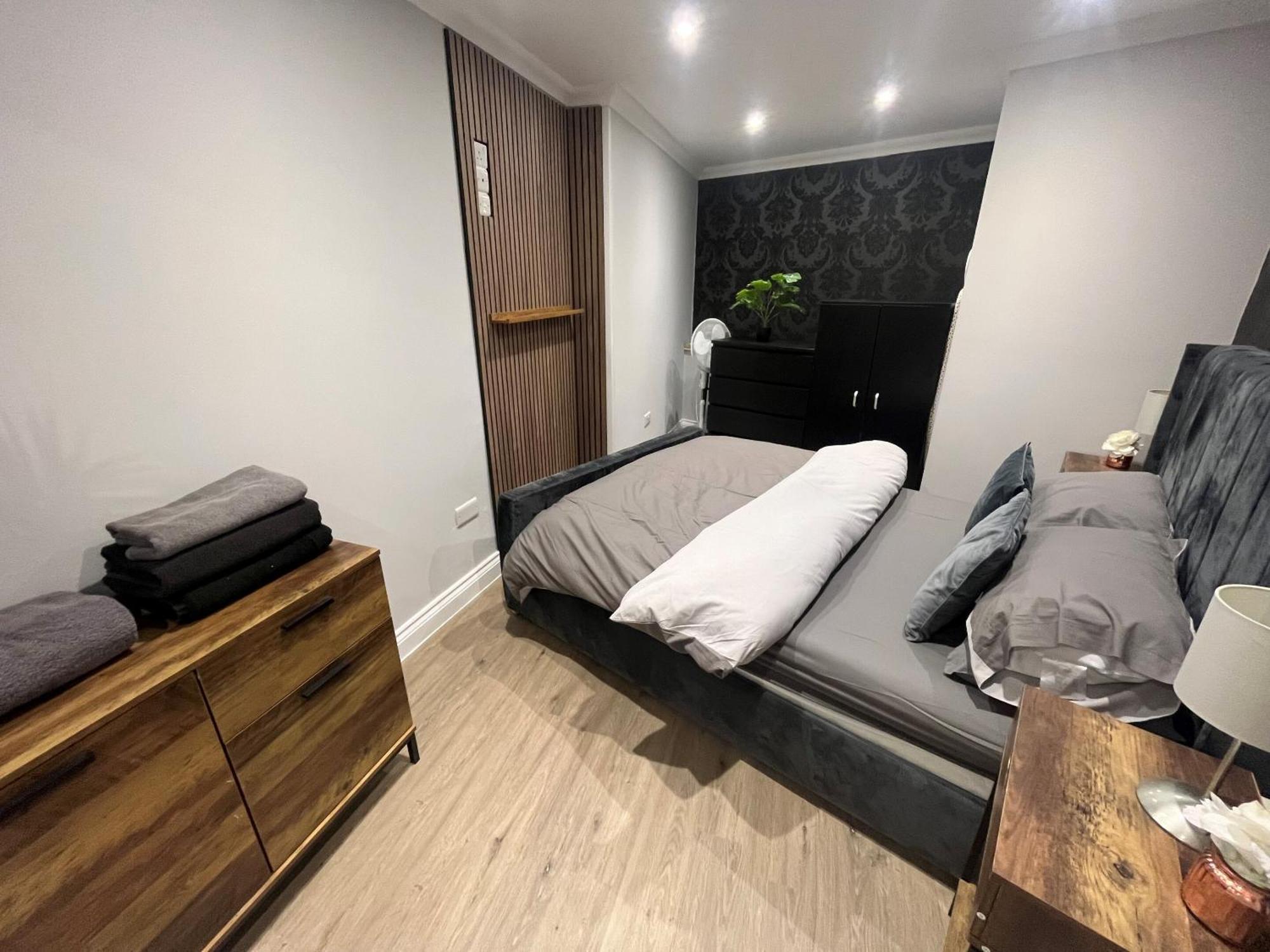 Apartment Westhill Road