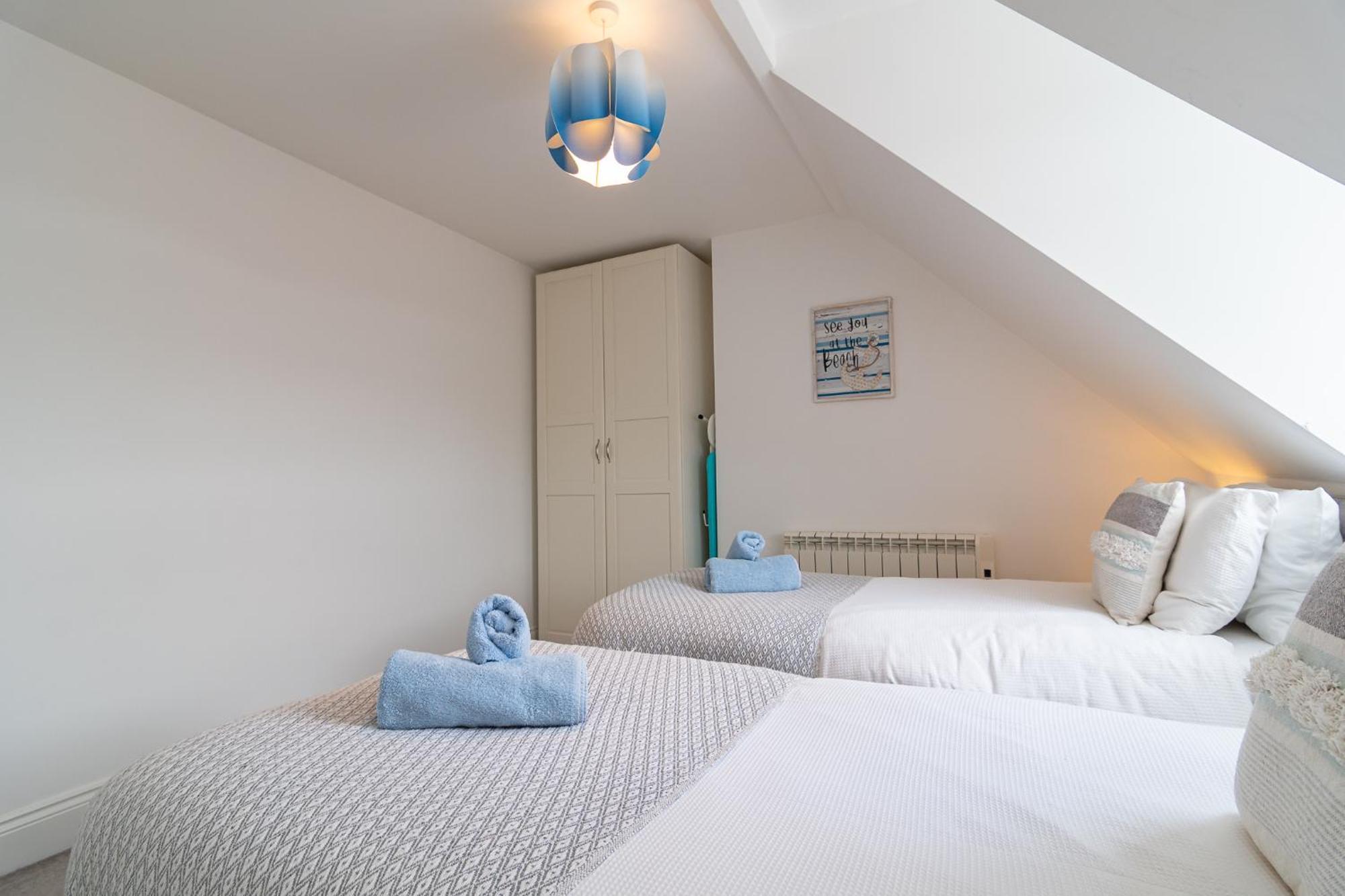 Light Airy 3 Bed Town Cntr Flat 700m To The Bournemouth