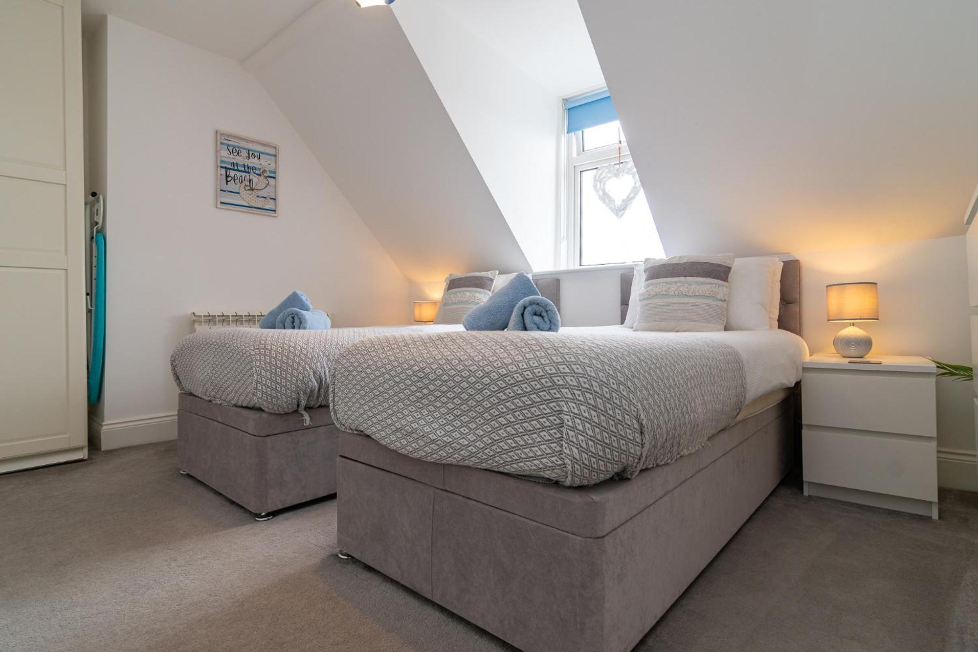 Light Airy 3 Bed Town Cntr Flat 700m To The Bournemouth