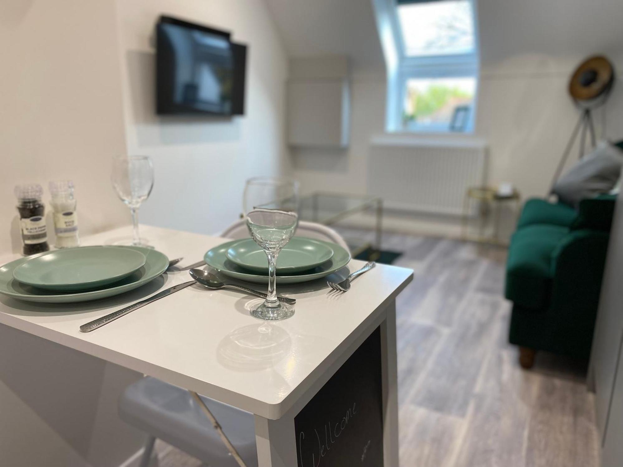 Nightingale - Perfect Location Close To The - Free Parking * Bournemouth