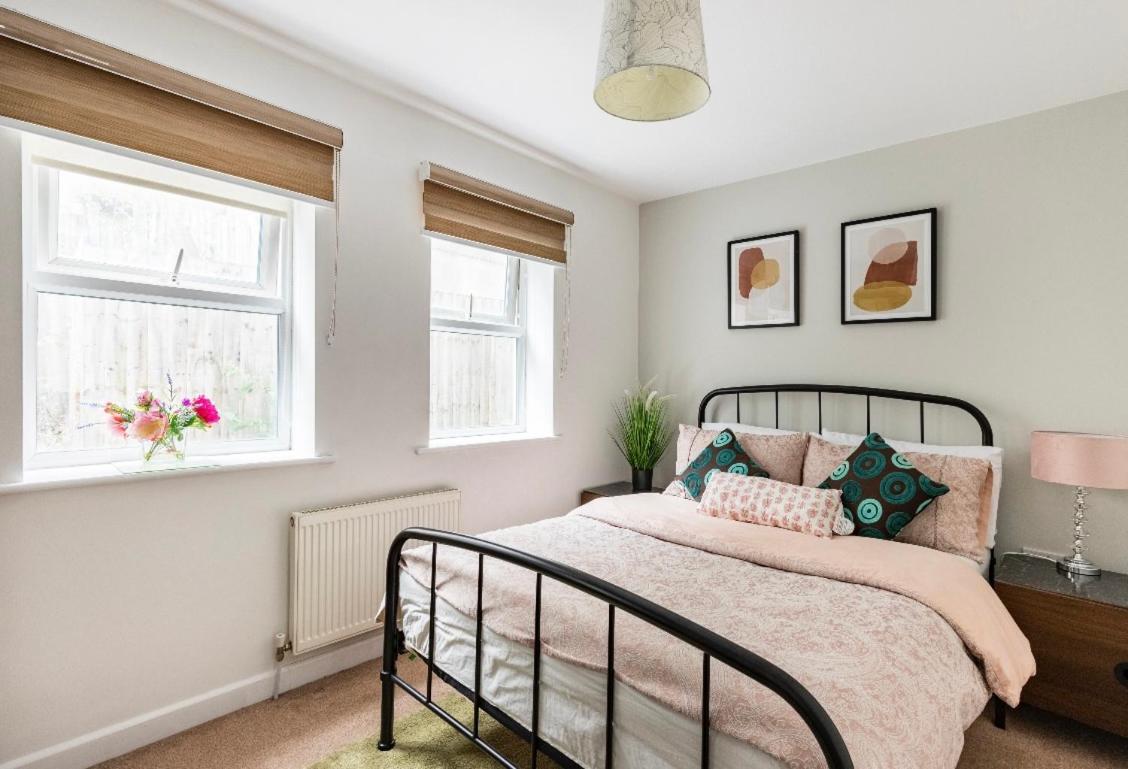 Town Centre White House Homestay