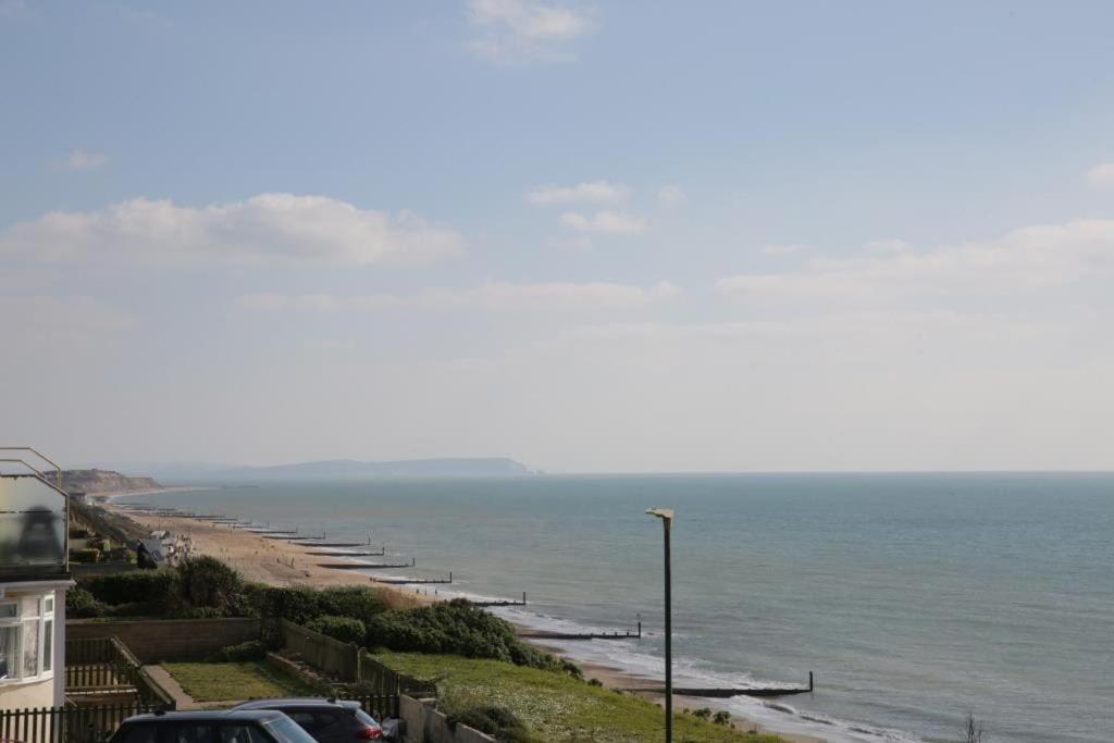 Bournecoast: 3 Bed-sea Views/balcony/garden-hb6314