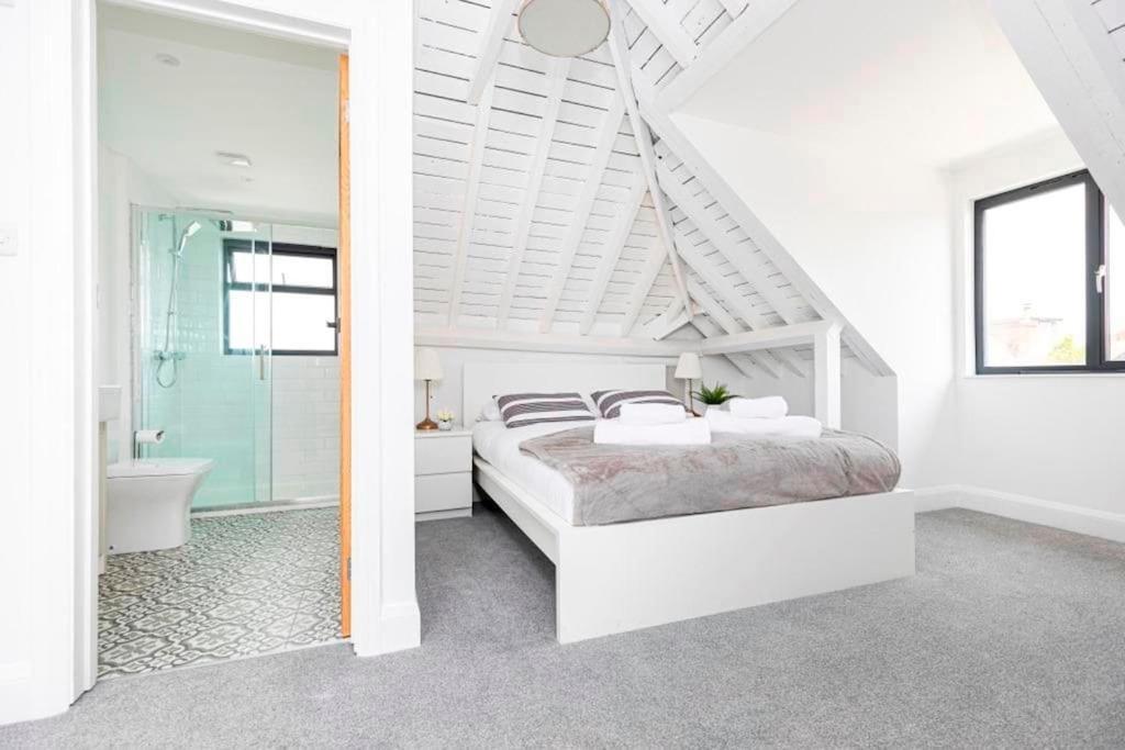 Bournecoast - Bungalow-garden-bbq Hut-wifi- Hb6339
