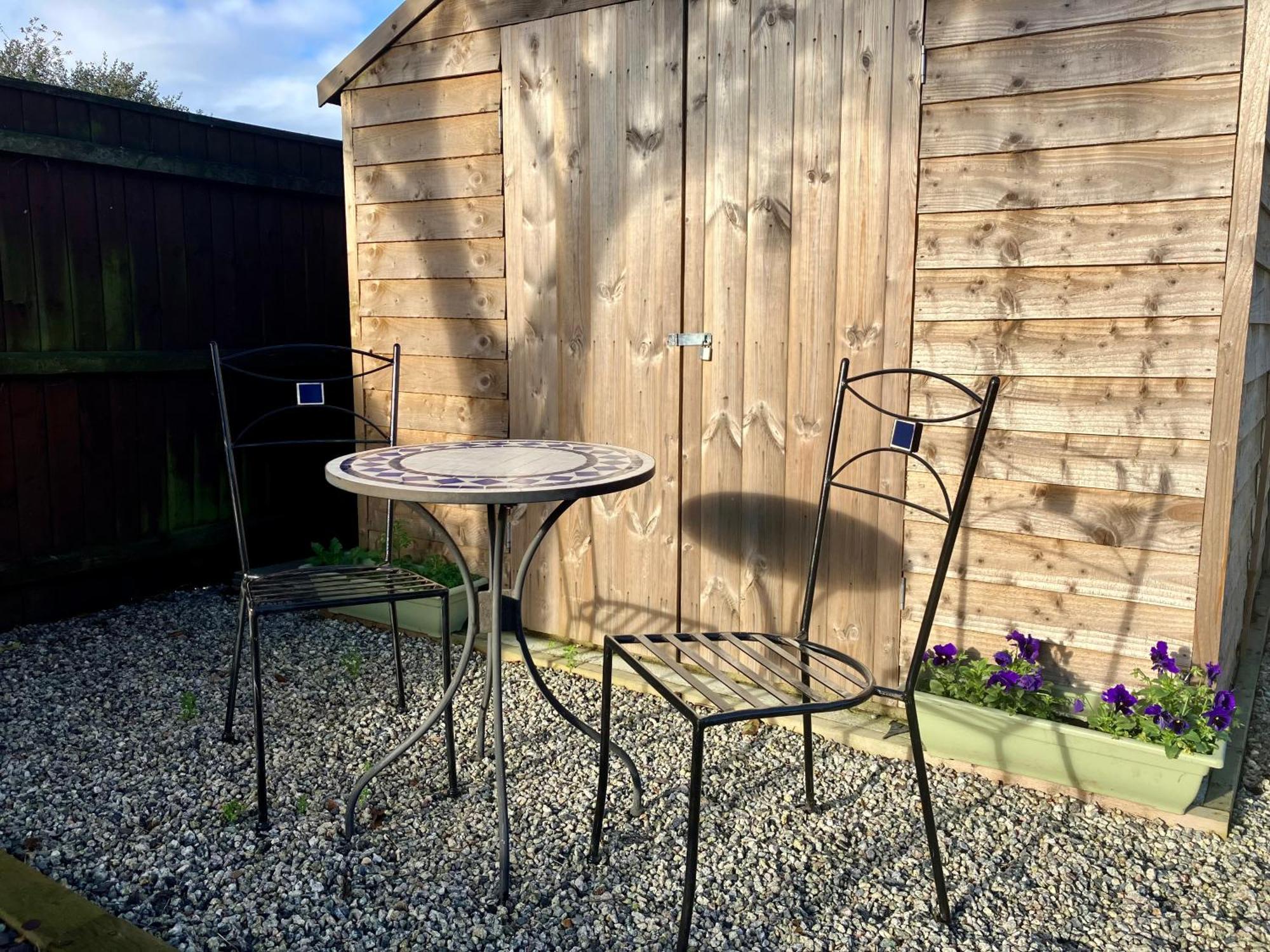 Central, Stylish & Cosy With Large Garden & Parking, *