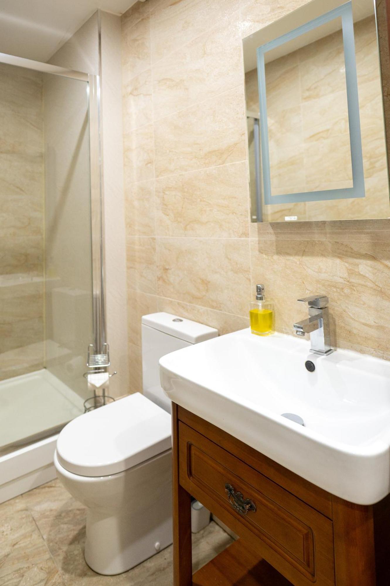 Apartment Reef7 - Modern Flat, 5 Mins From Beach, Centre And International Centre Bournemouth