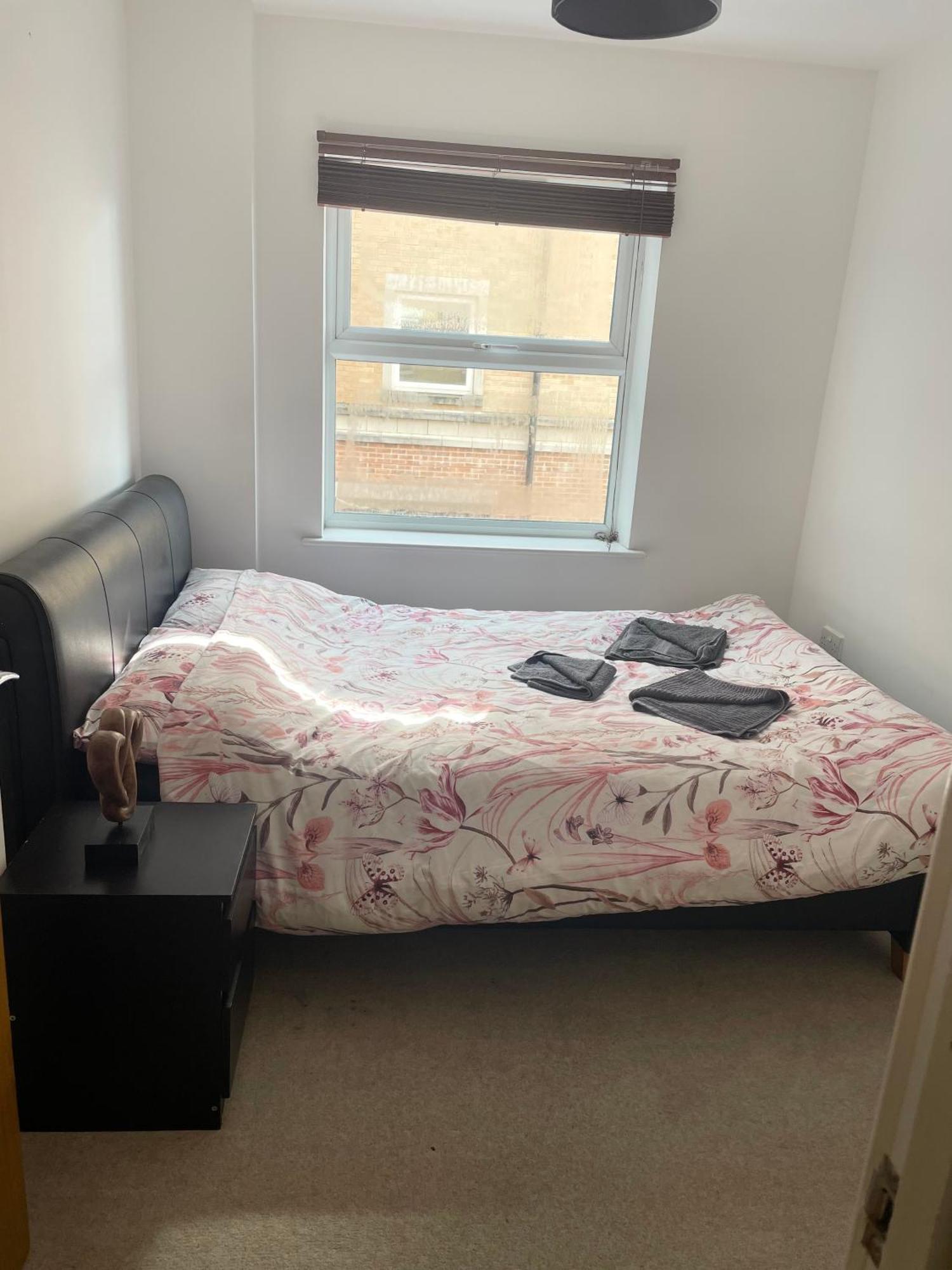 Entire Town Centre 2 Bedroom Very Close To Apartment