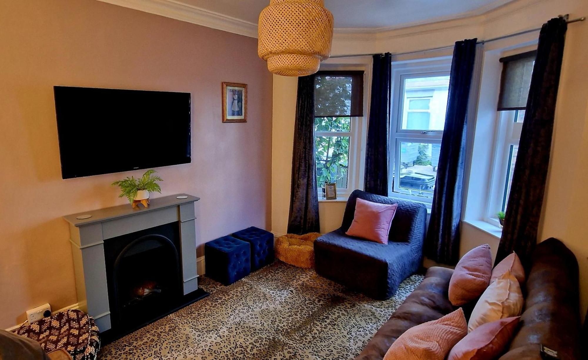 Holiday home Boutique With Hot Tub - Sleeps Up To 20
