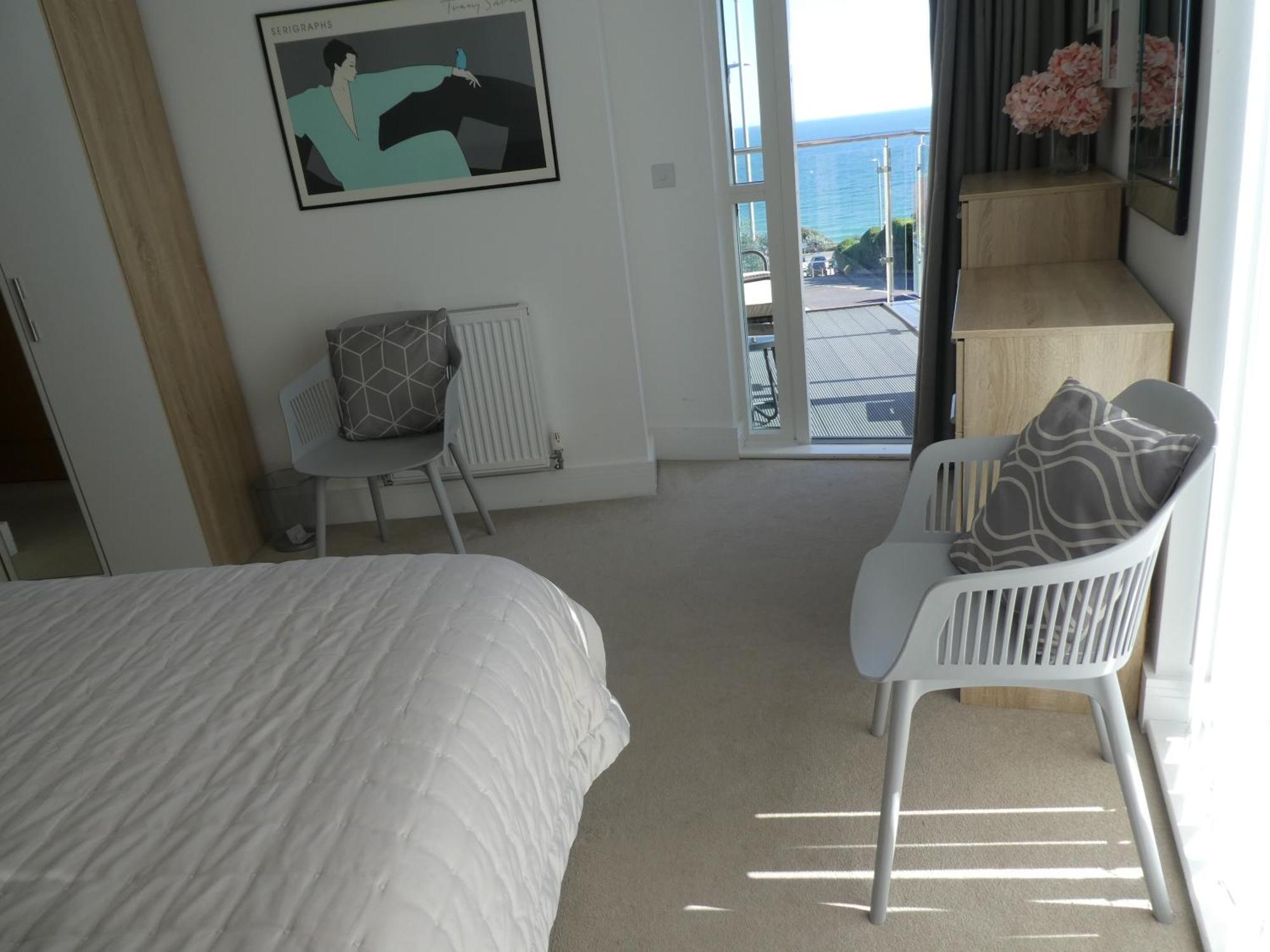 Seaview West Coast Apartment
