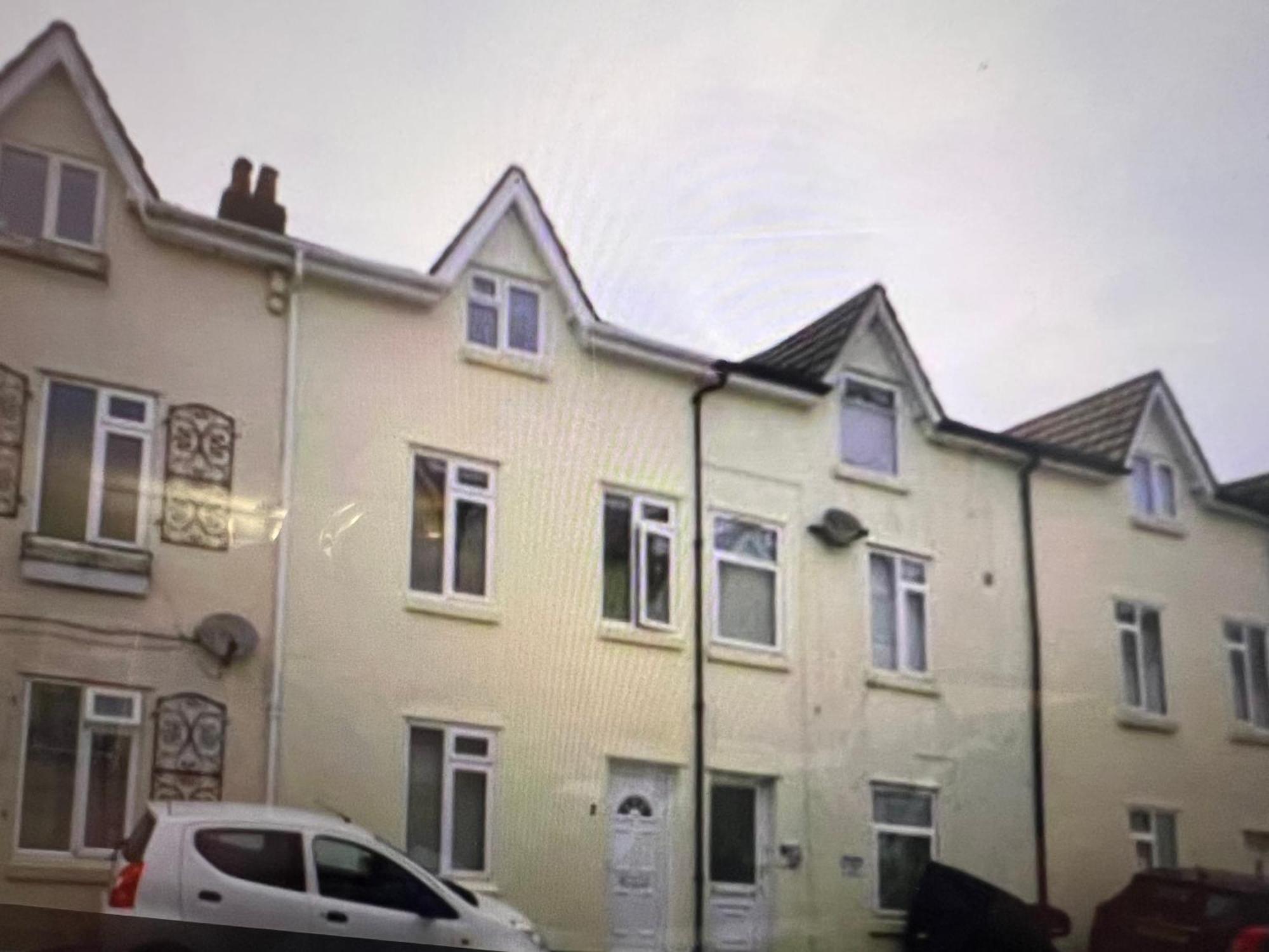 Townhouse Near Holiday home *