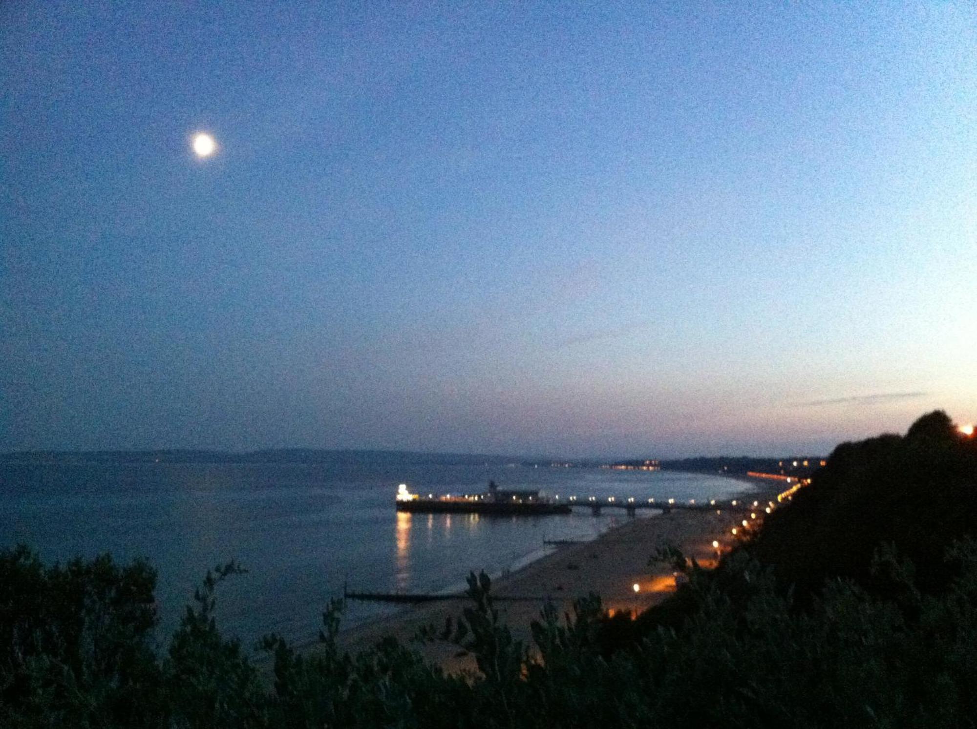 Apartment In Boscombe Close To