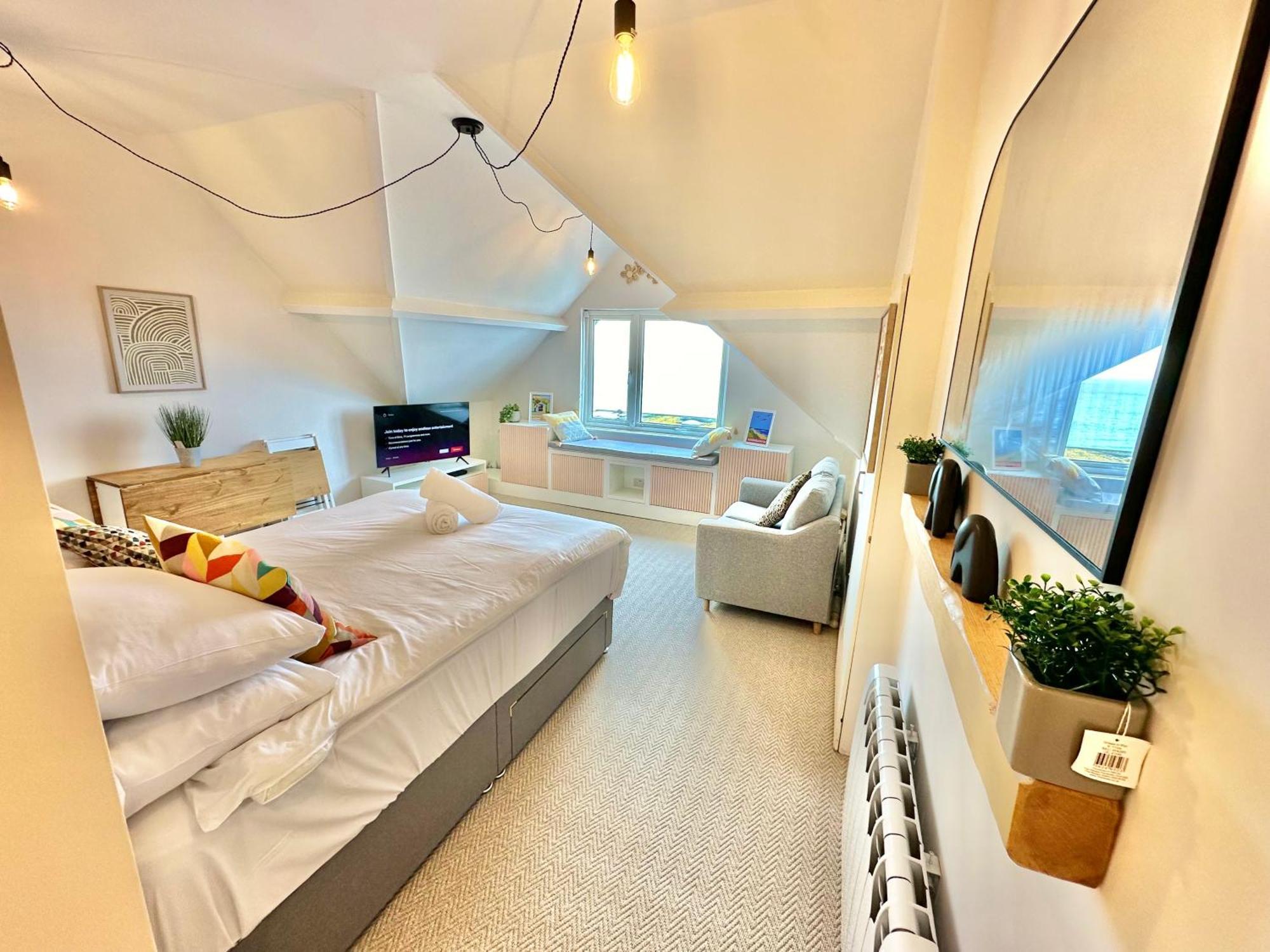 Pier View Retreat - Close To - Sea Views With Parking Bournemouth