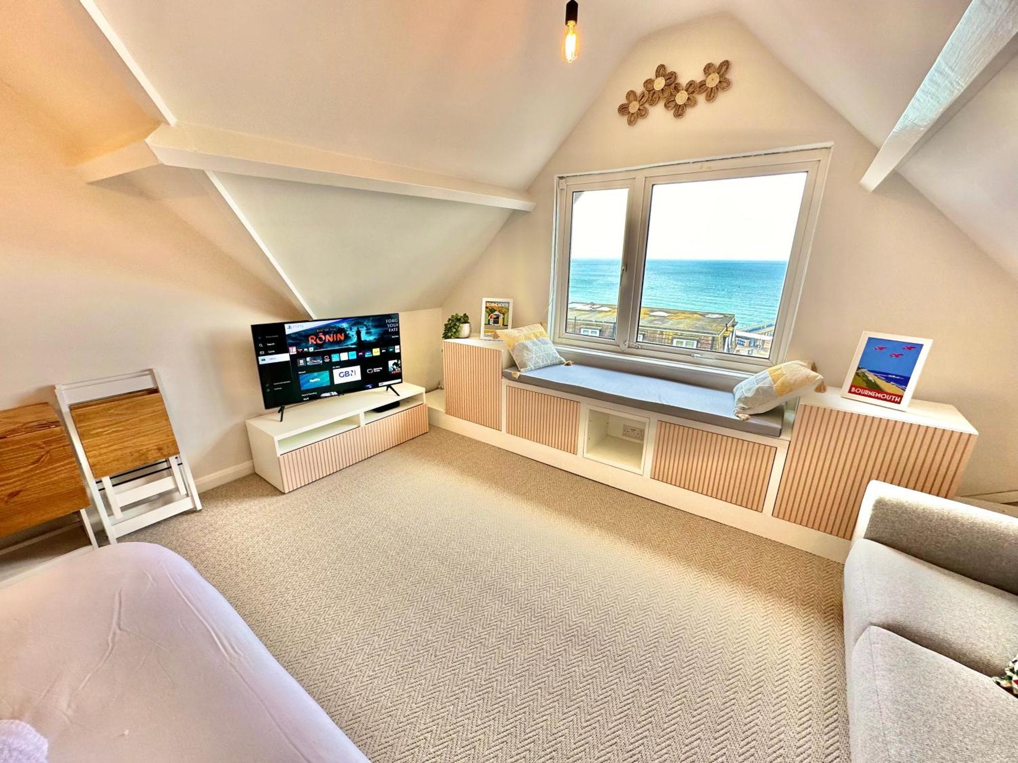 Pier View Retreat - Close To - Sea Views With Parking Bournemouth