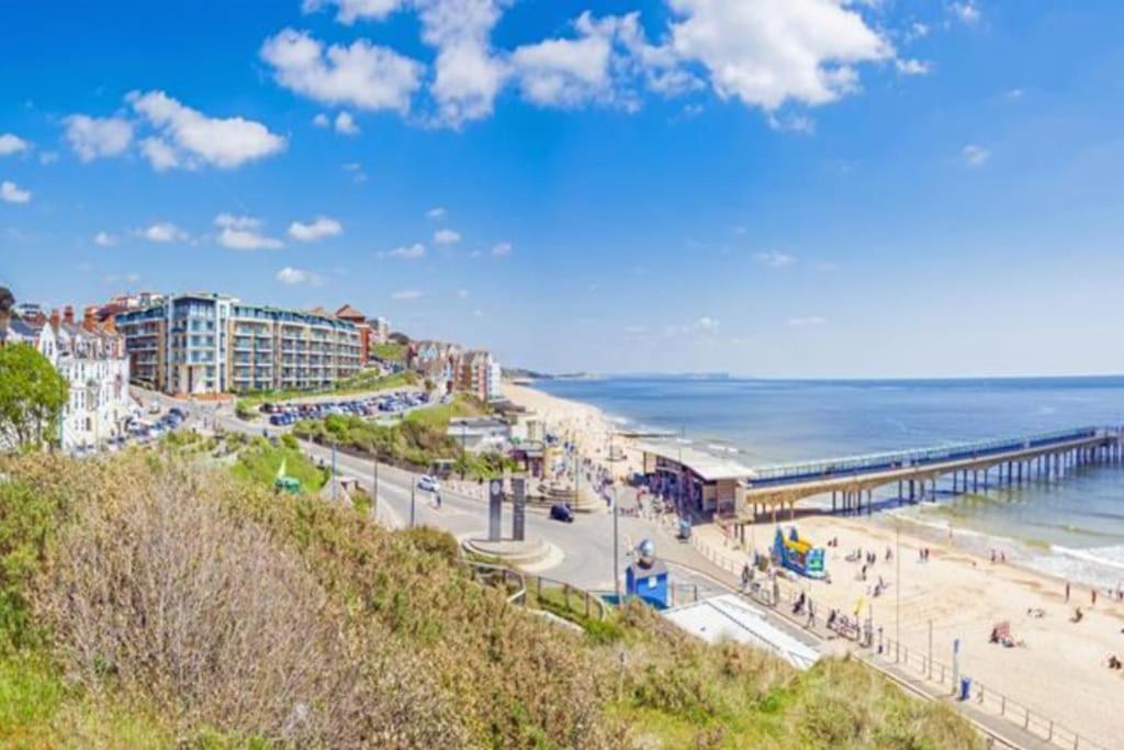 Pier View Retreat - Close To - Sea Views With Parking *