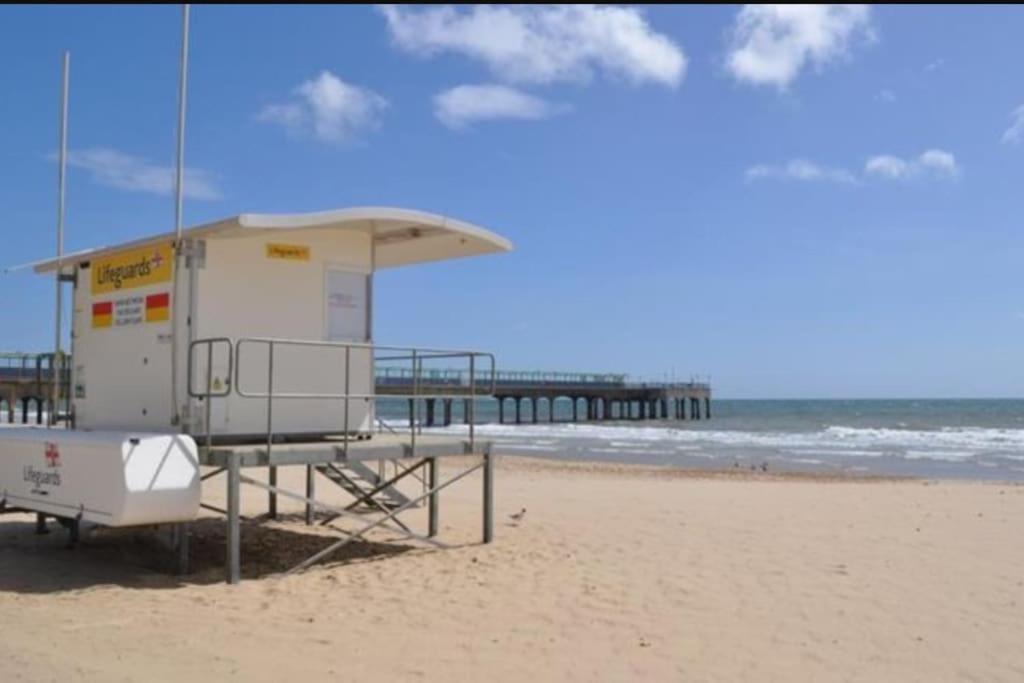 Pier View Retreat - Close To - Sea Views With Parking Apartment Bournemouth