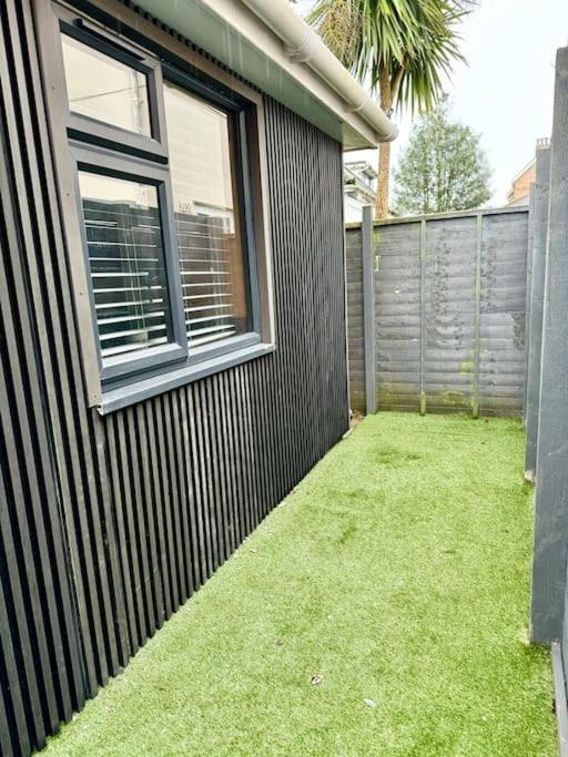 Stunning Secret - Retreat - Sleeps 4 Apartment Bournemouth