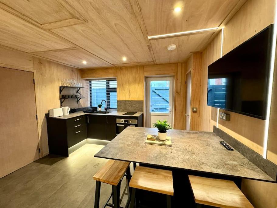 Apartment Stunning Secret - Retreat - Sleeps 4