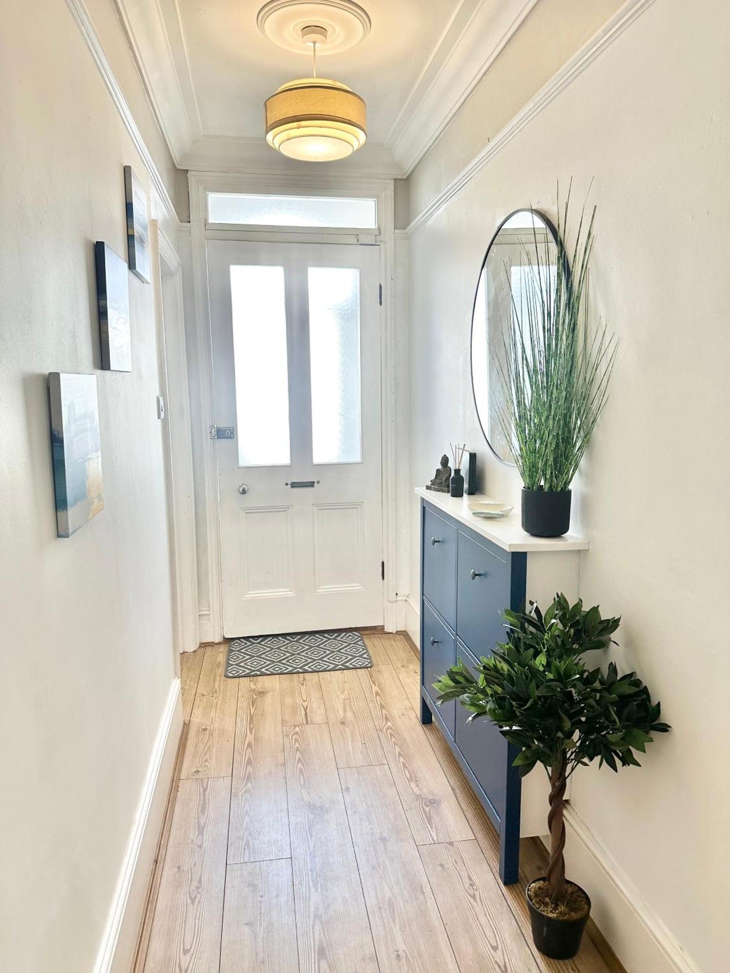 The Capstone Retreat - Beautiful Detached Family By Coastline Retreats, Arcade Machine, Parking, Bbq