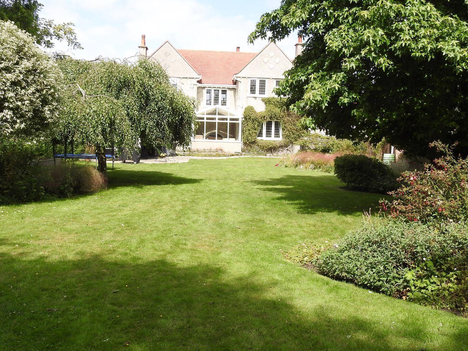 Holiday home The Well House