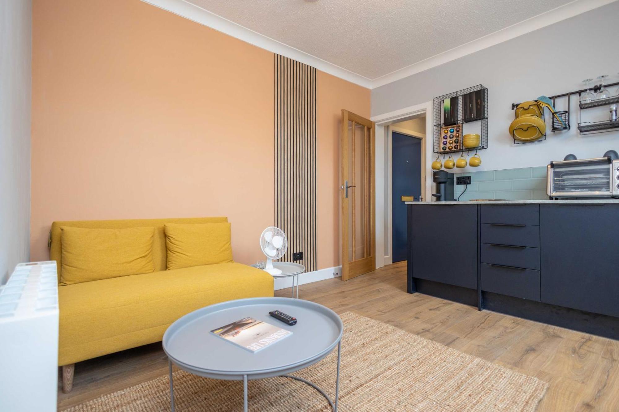 Apartment Flat In 10 Mins Walk To