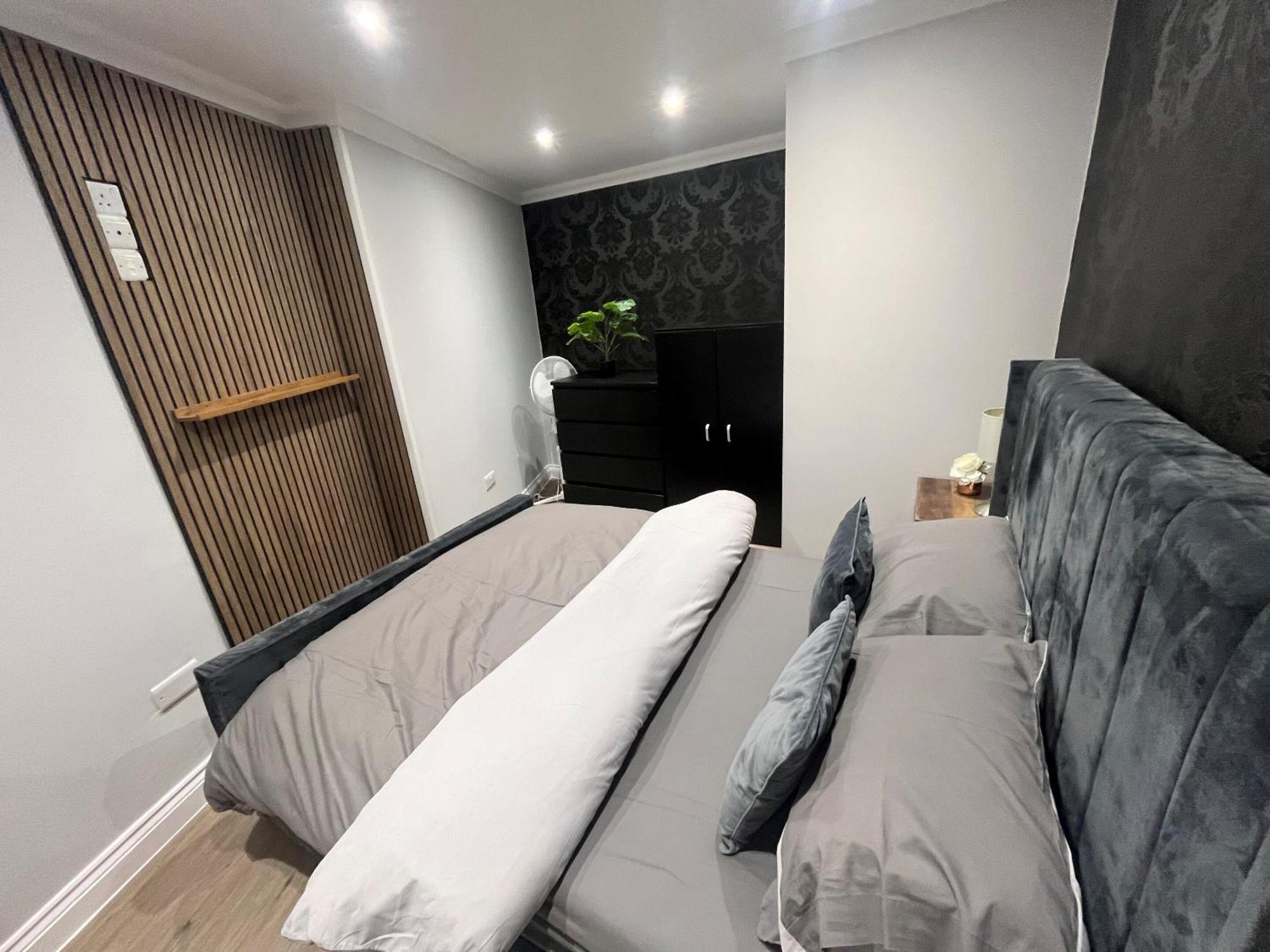 Apartment Westhill Road