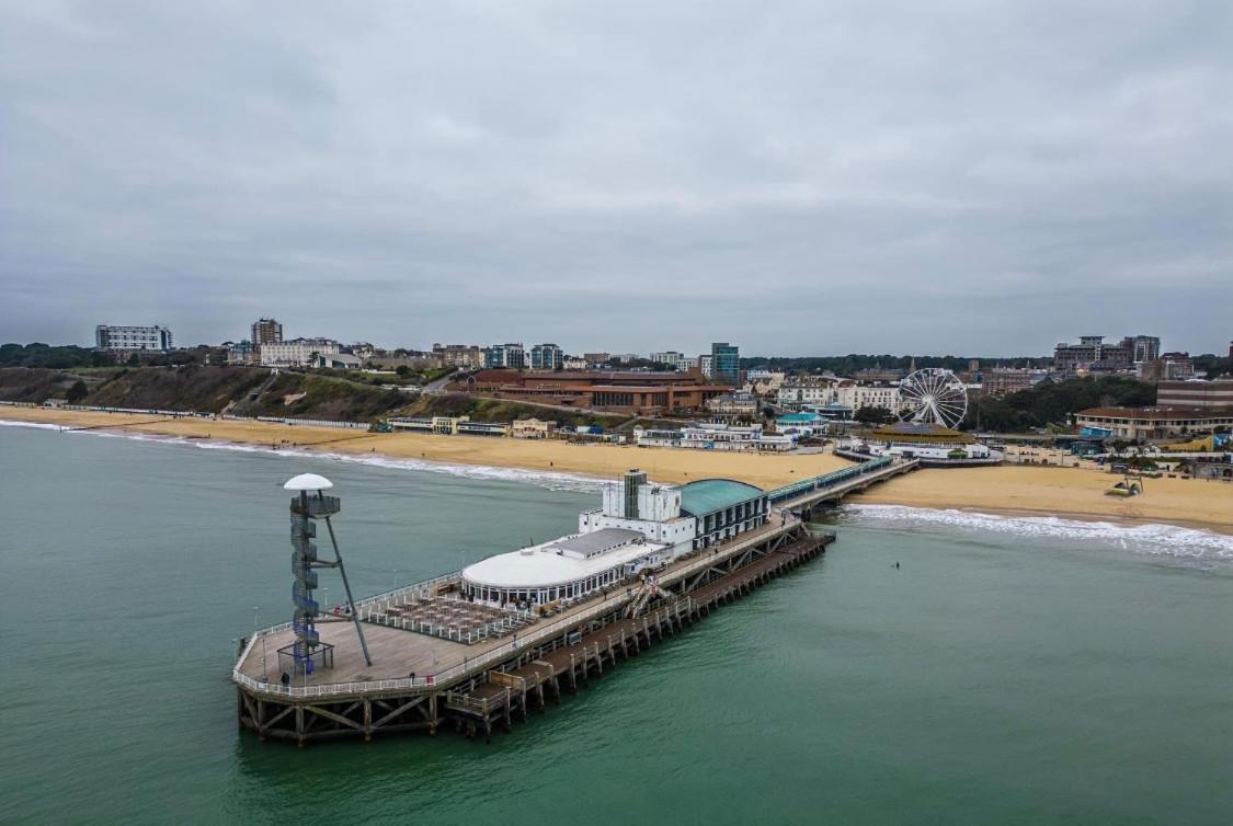 Comfortable For One Cozy For Two 5 Min From The Small Room. * Bournemouth
